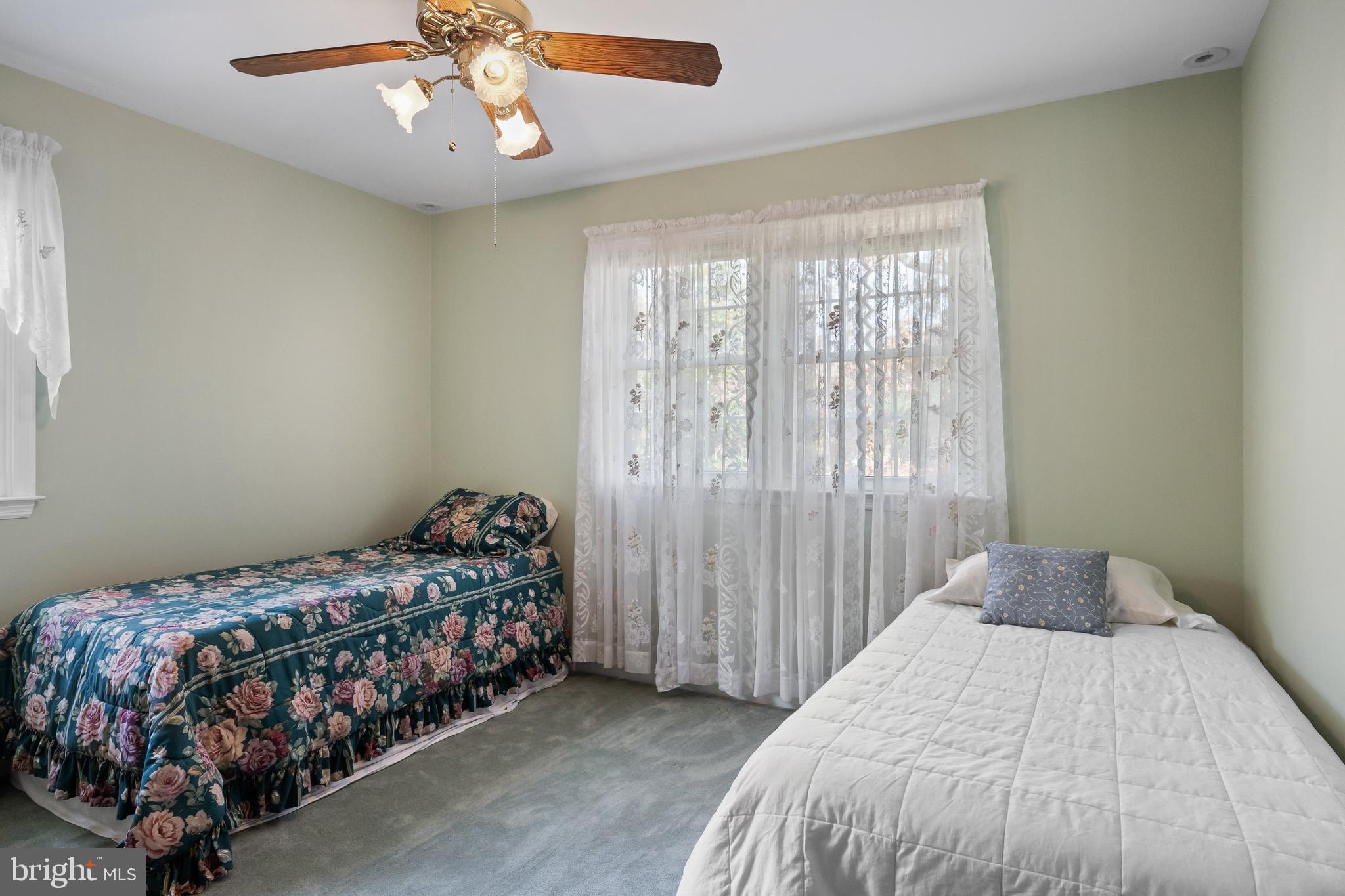 OAKWOOD LAKES - Residential