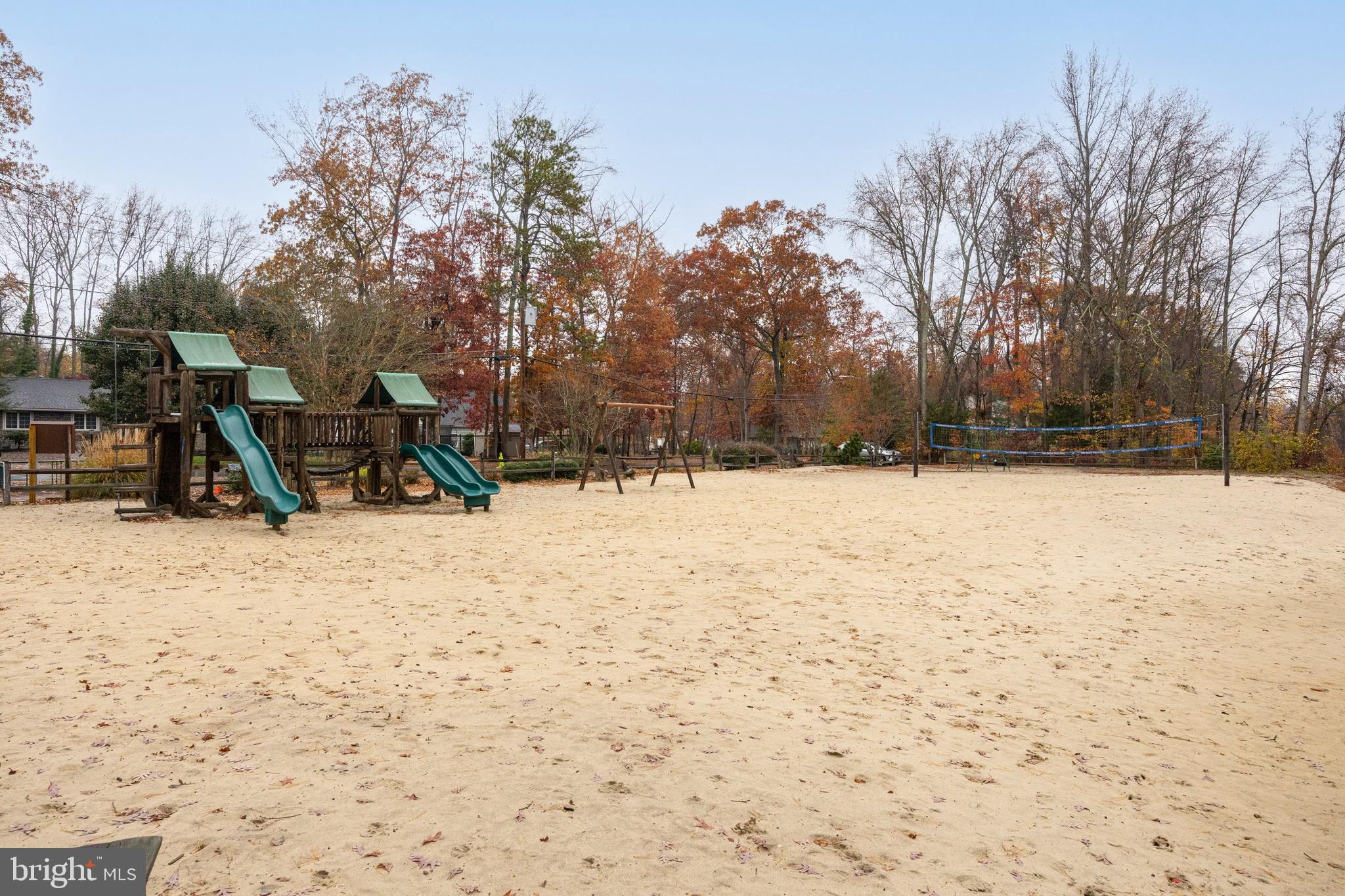 OAKWOOD LAKES - Residential