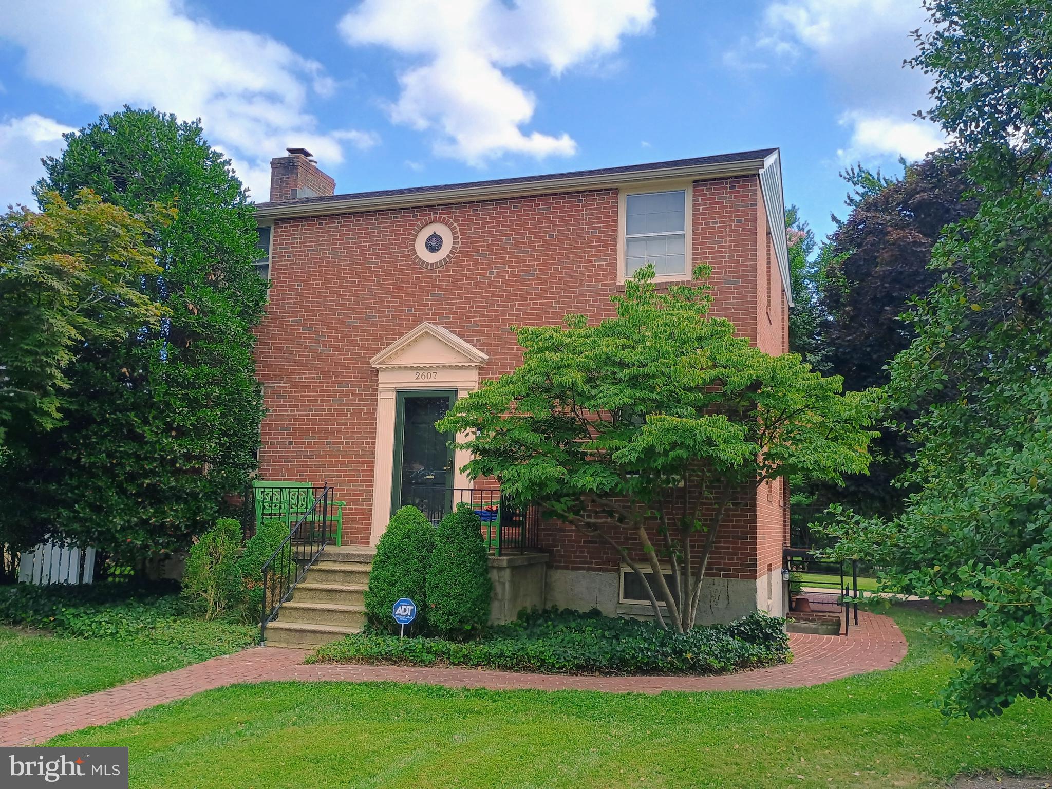2607 IVY PLACE