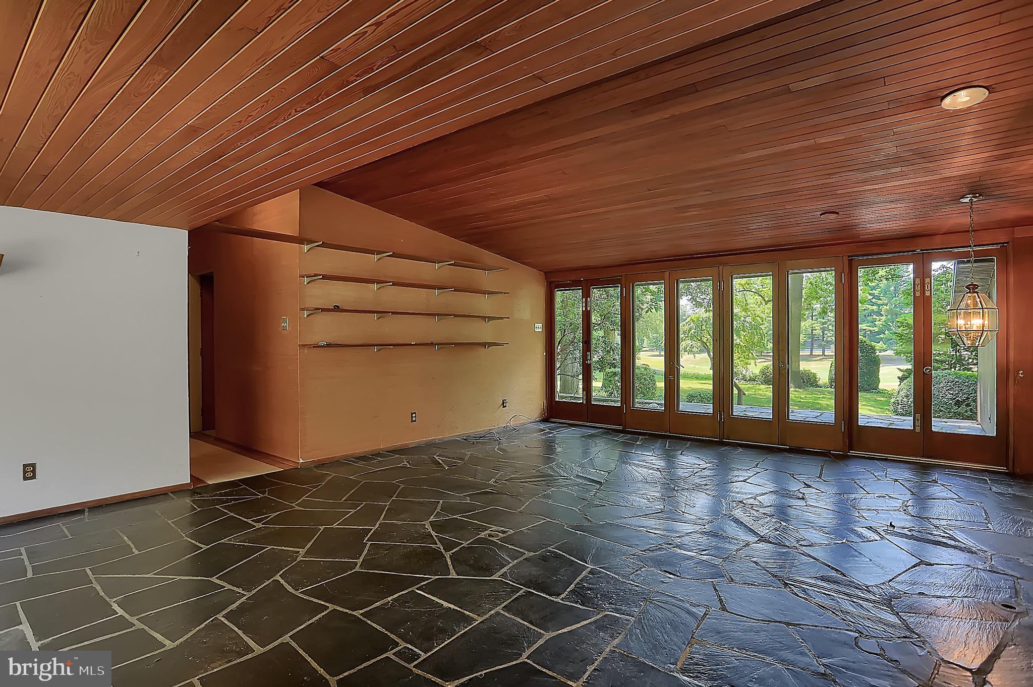 FOUNTAIN HEAD - Residential