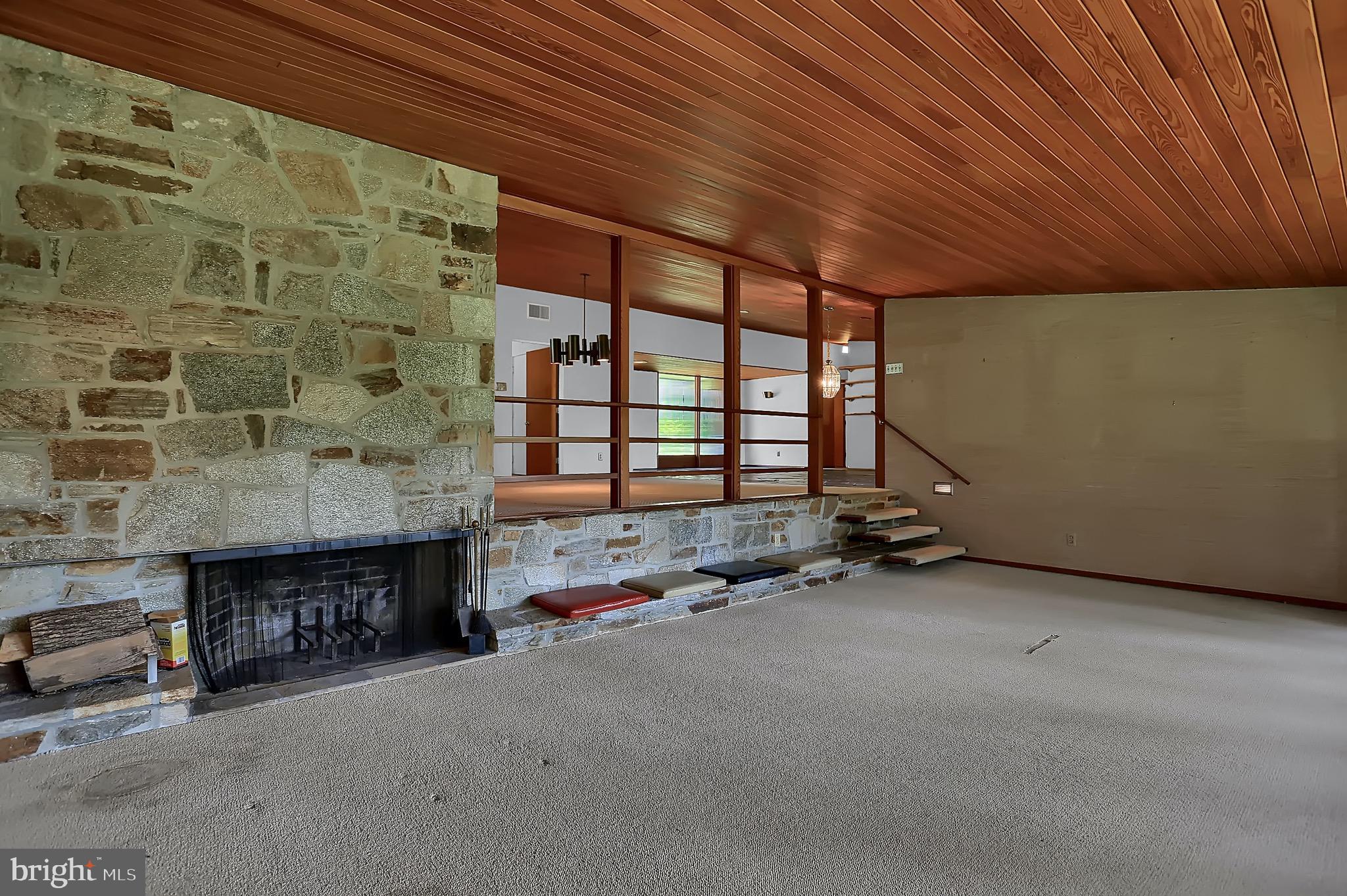 FOUNTAIN HEAD - Residential