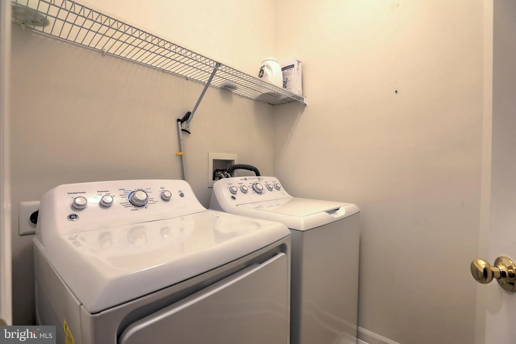 Perry Hall, Maryland 21128, United States, 4 Bedrooms Bedrooms, ,5 BathroomsBathrooms,Residential,Contingent,121475