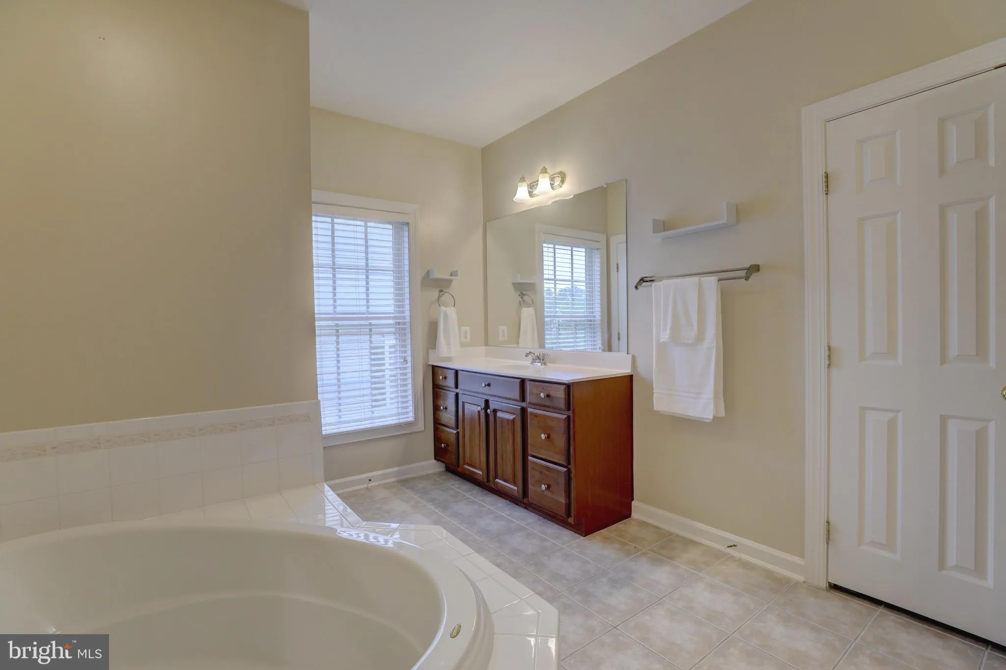 Perry Hall, Maryland 21128, United States, 4 Bedrooms Bedrooms, ,5 BathroomsBathrooms,Residential,Contingent,121475