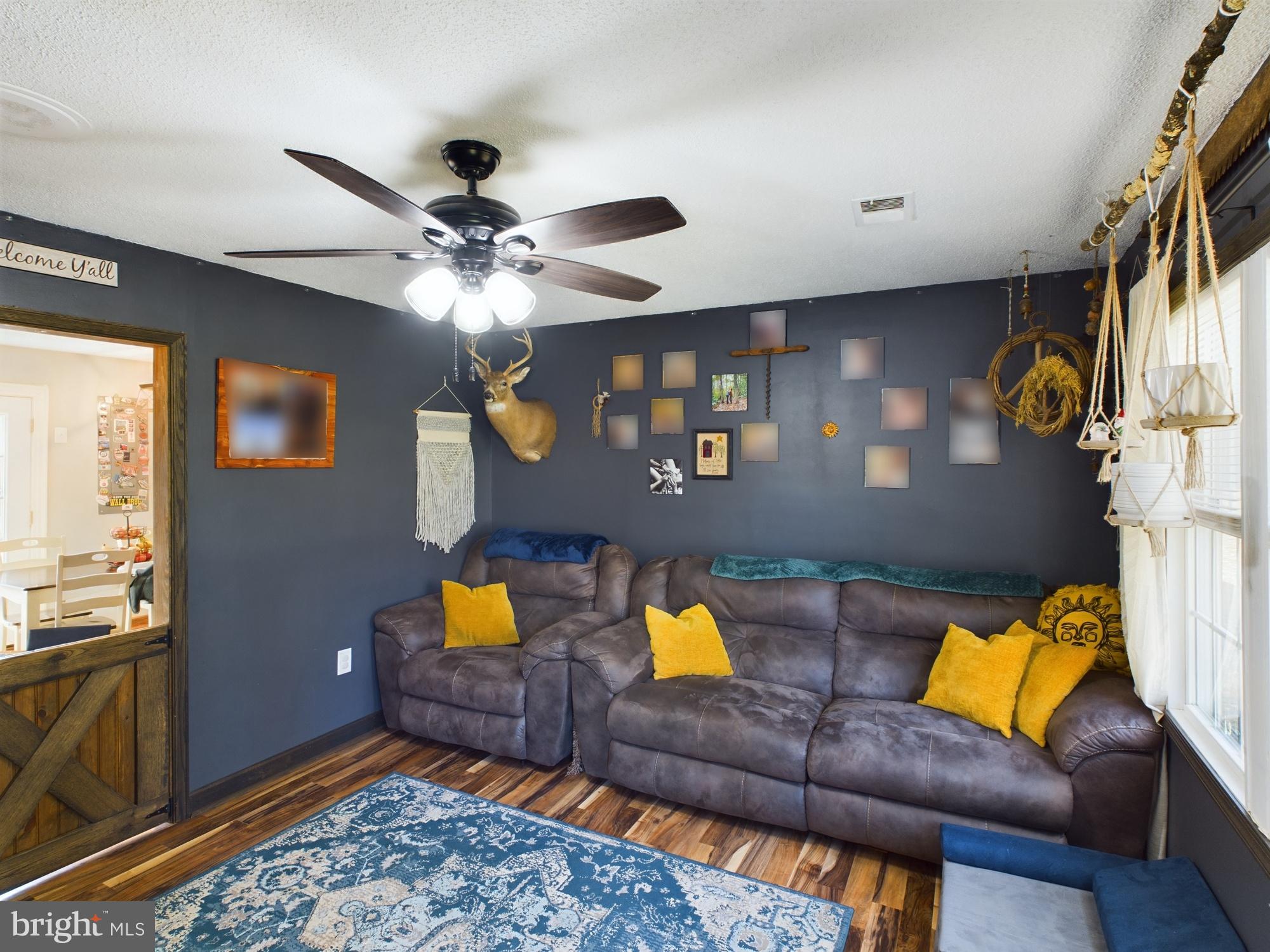 HIDDEN RIVER - Residential