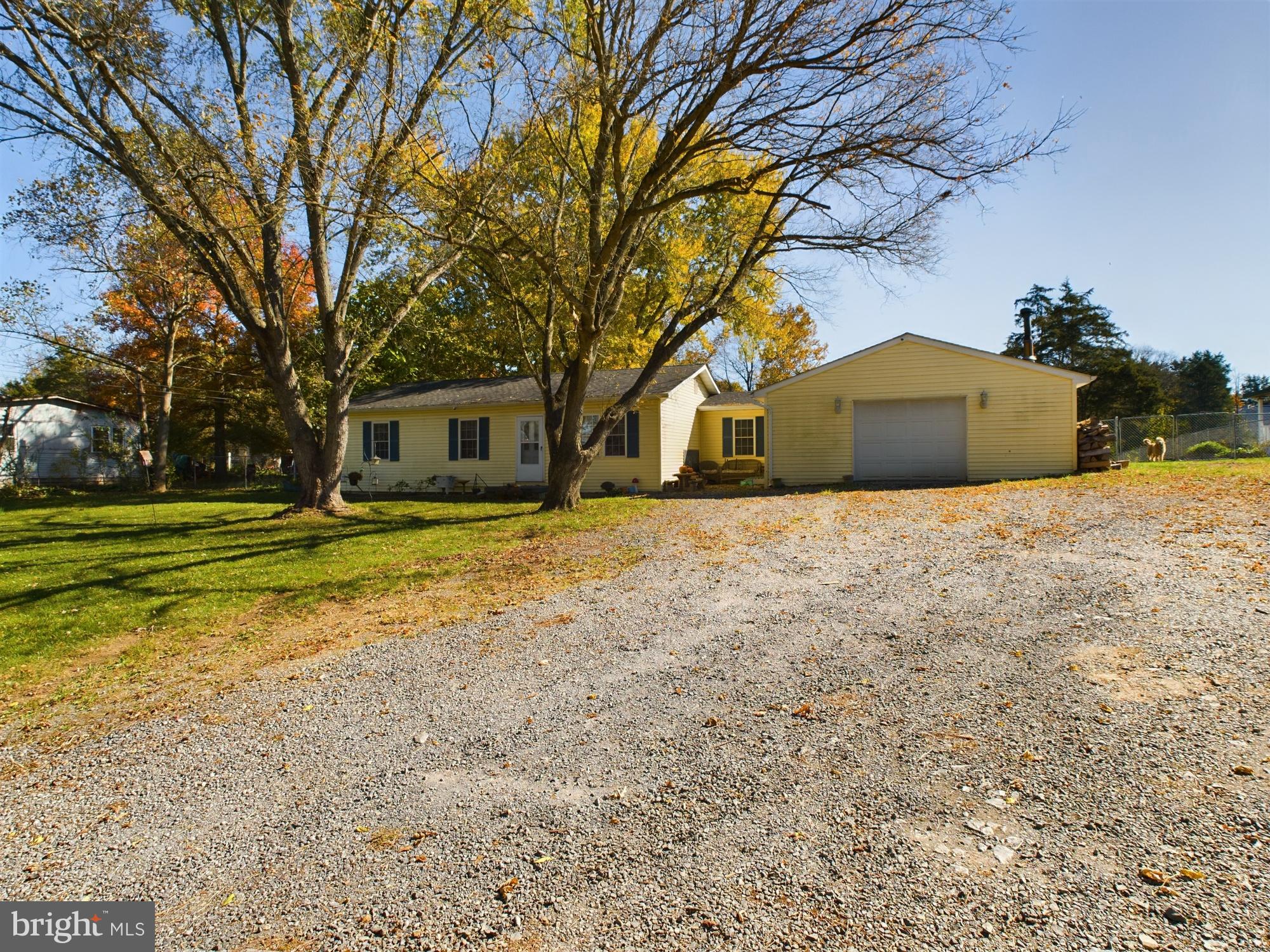 HIDDEN RIVER - Residential