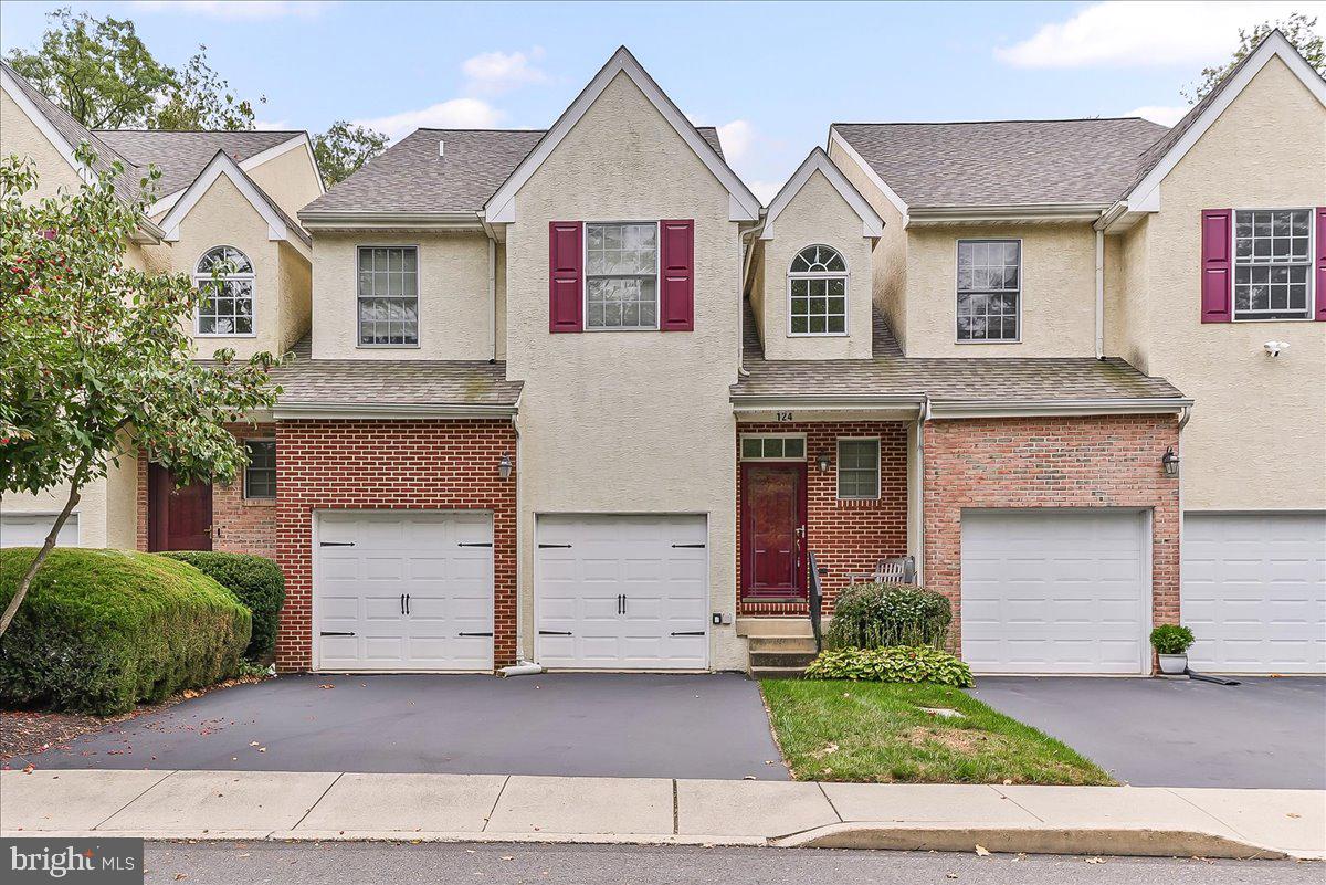 Hard to find Broomall townhouse located on secluded street near Rte 3 and Blue Route. This elegant home features two story entrance foyer, large kitchen, living room with fireplace, formal dining room, full finished basement, spacious master bedroom with huge bath, deck and two car garage. Perfect choice for your low-maintenance suburban lifestyle!