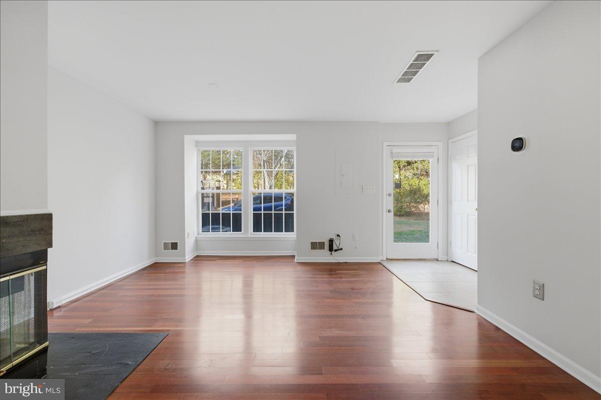 GABLES AT GUNSTON - Residential