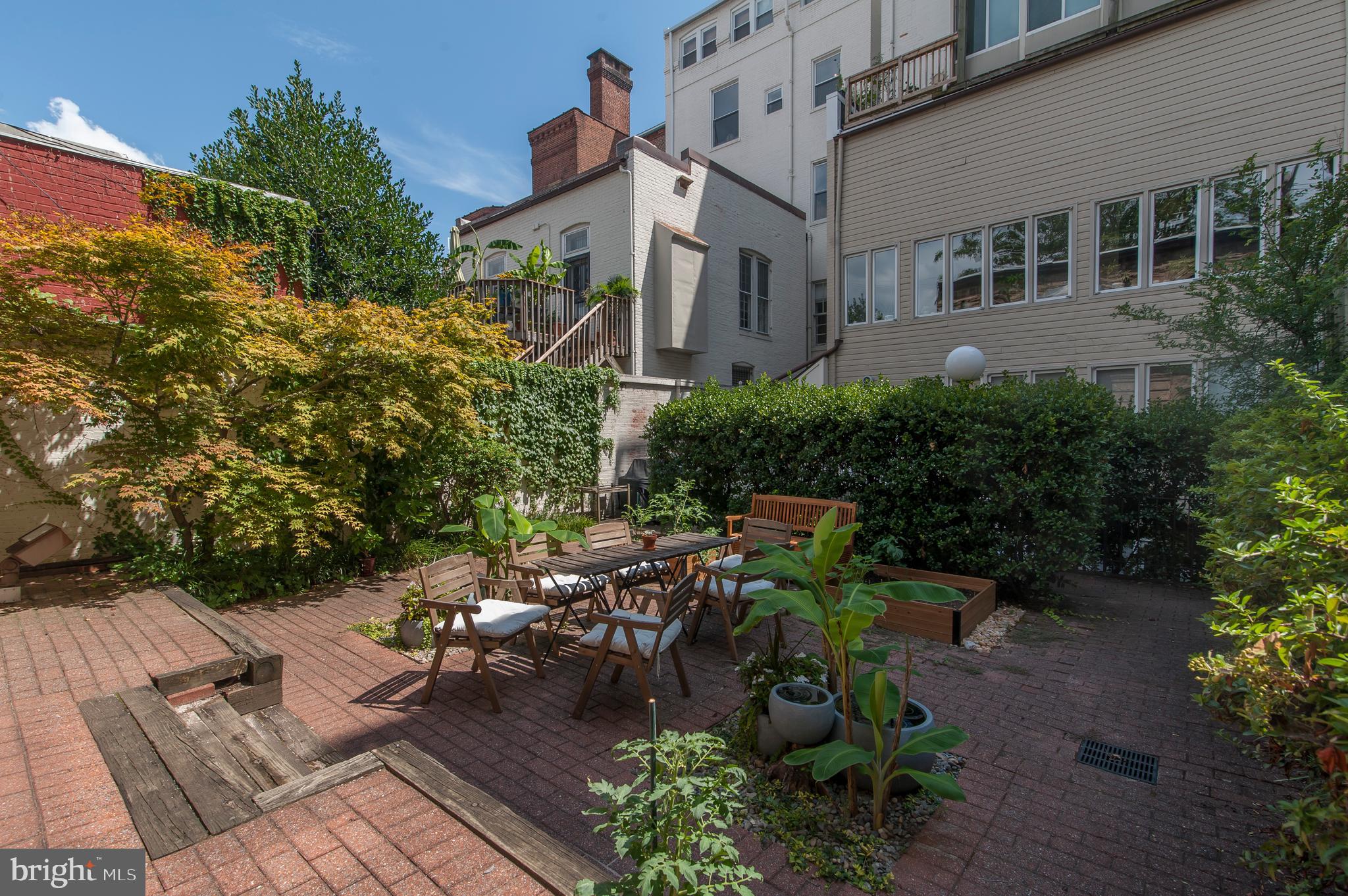 MOUNT VERNON PLACE HISTORIC DISTRICT - Residential