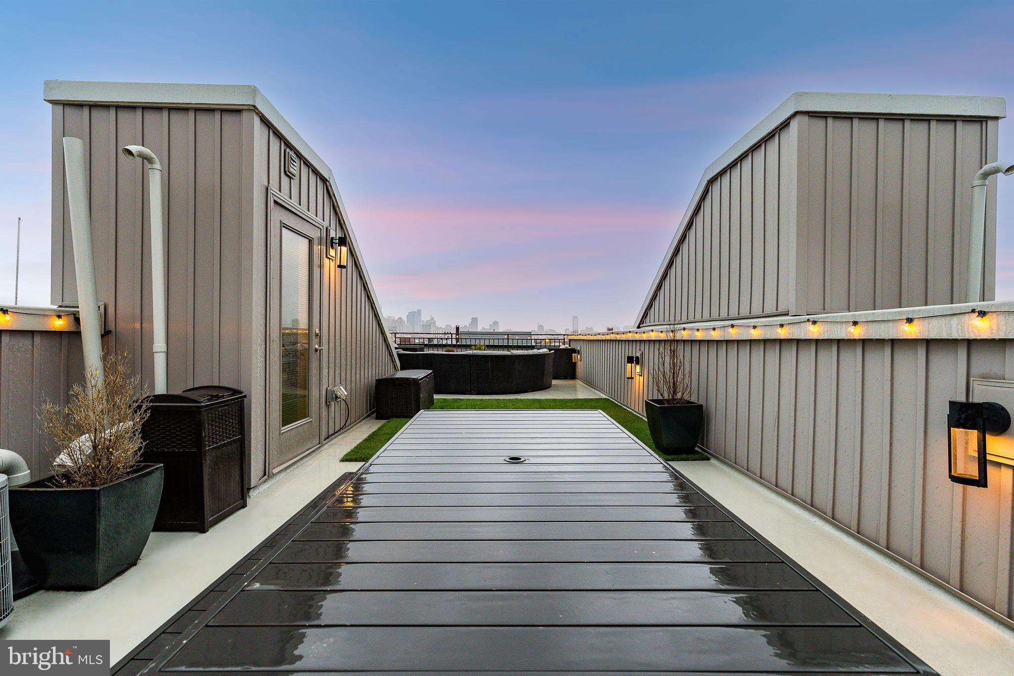 EAST PASSYUNK CROSSING - Residential