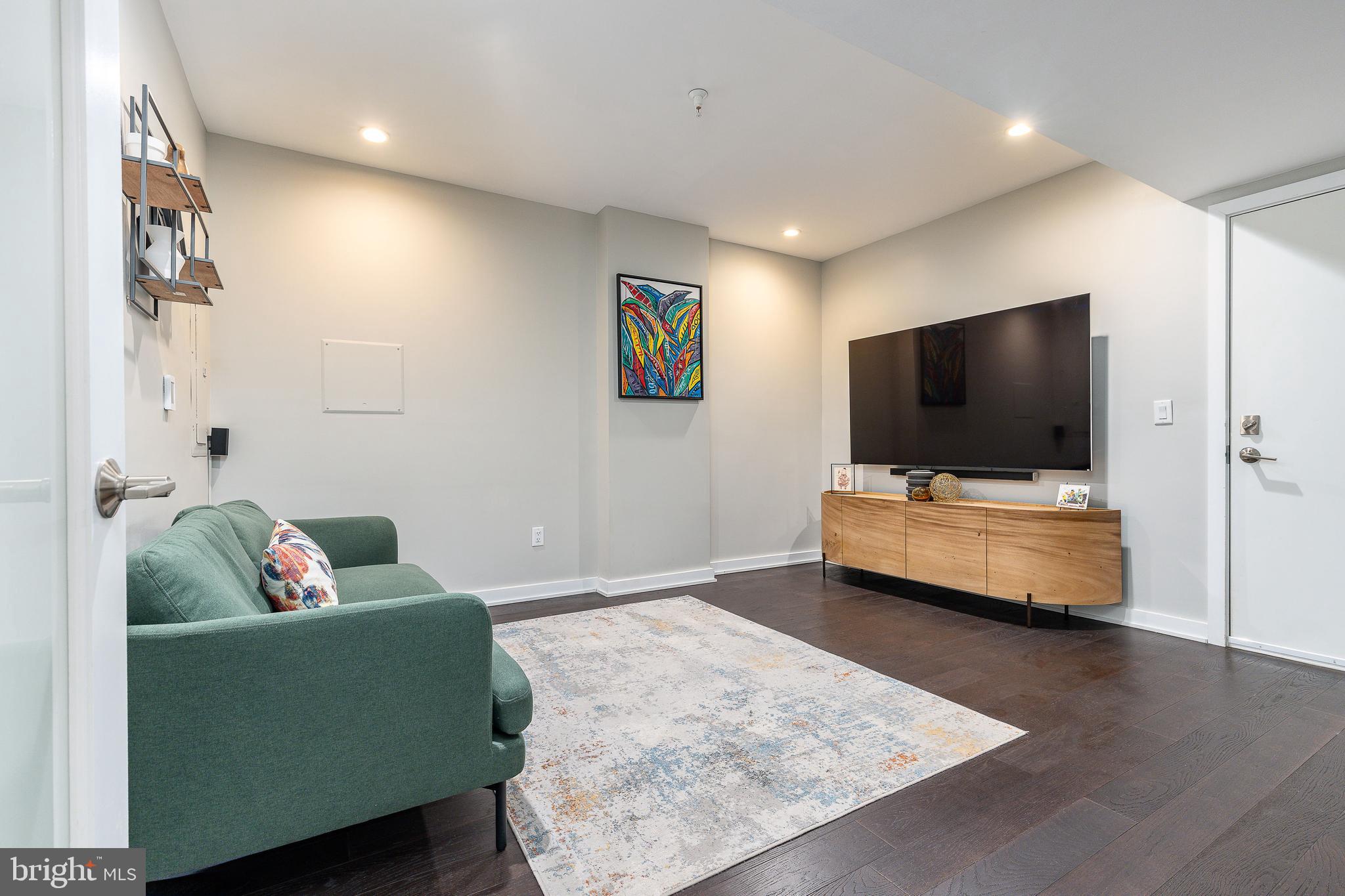 EAST PASSYUNK CROSSING - Residential