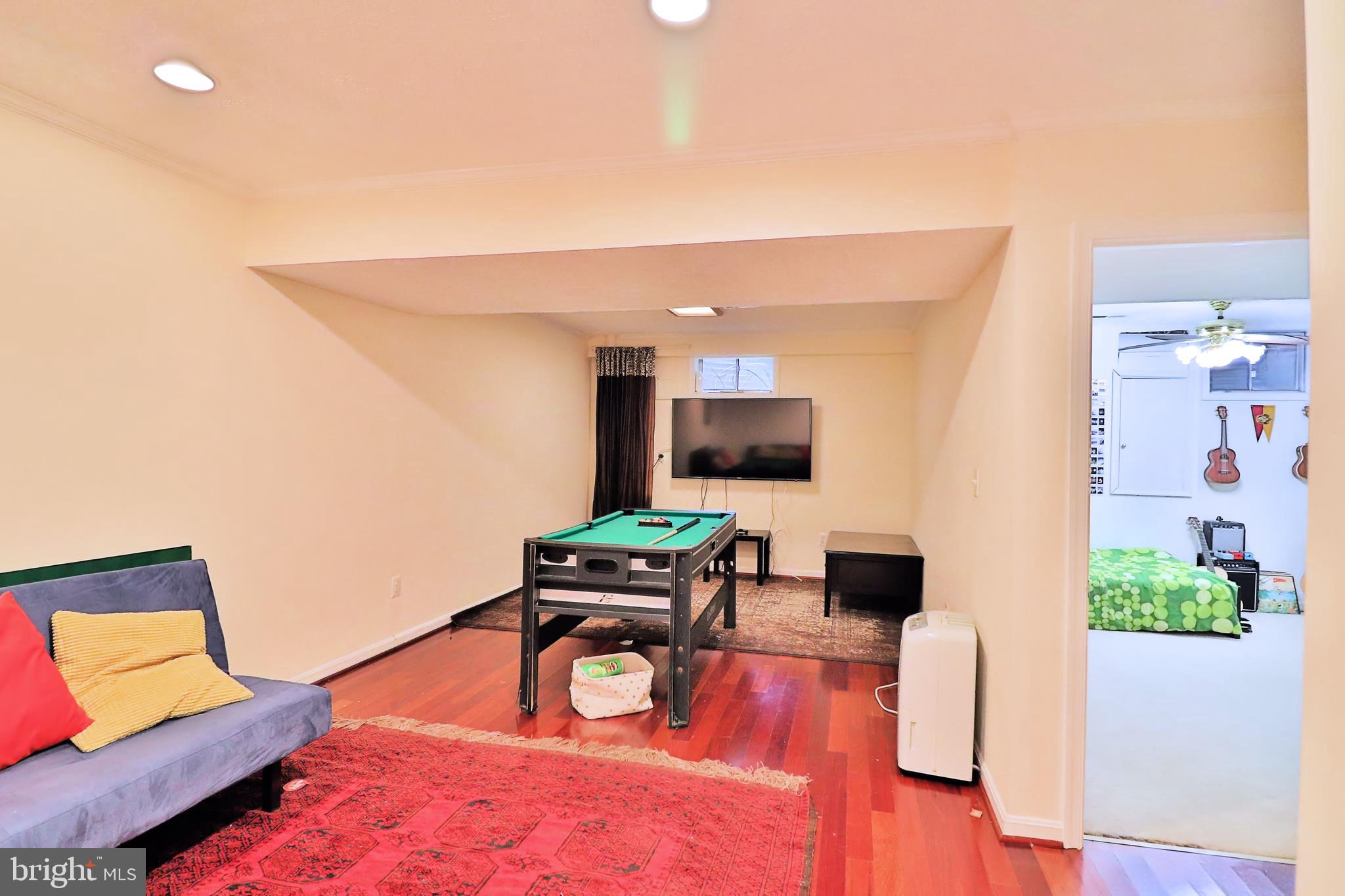 NEWINGTON WOODS WEST - Residential Lease