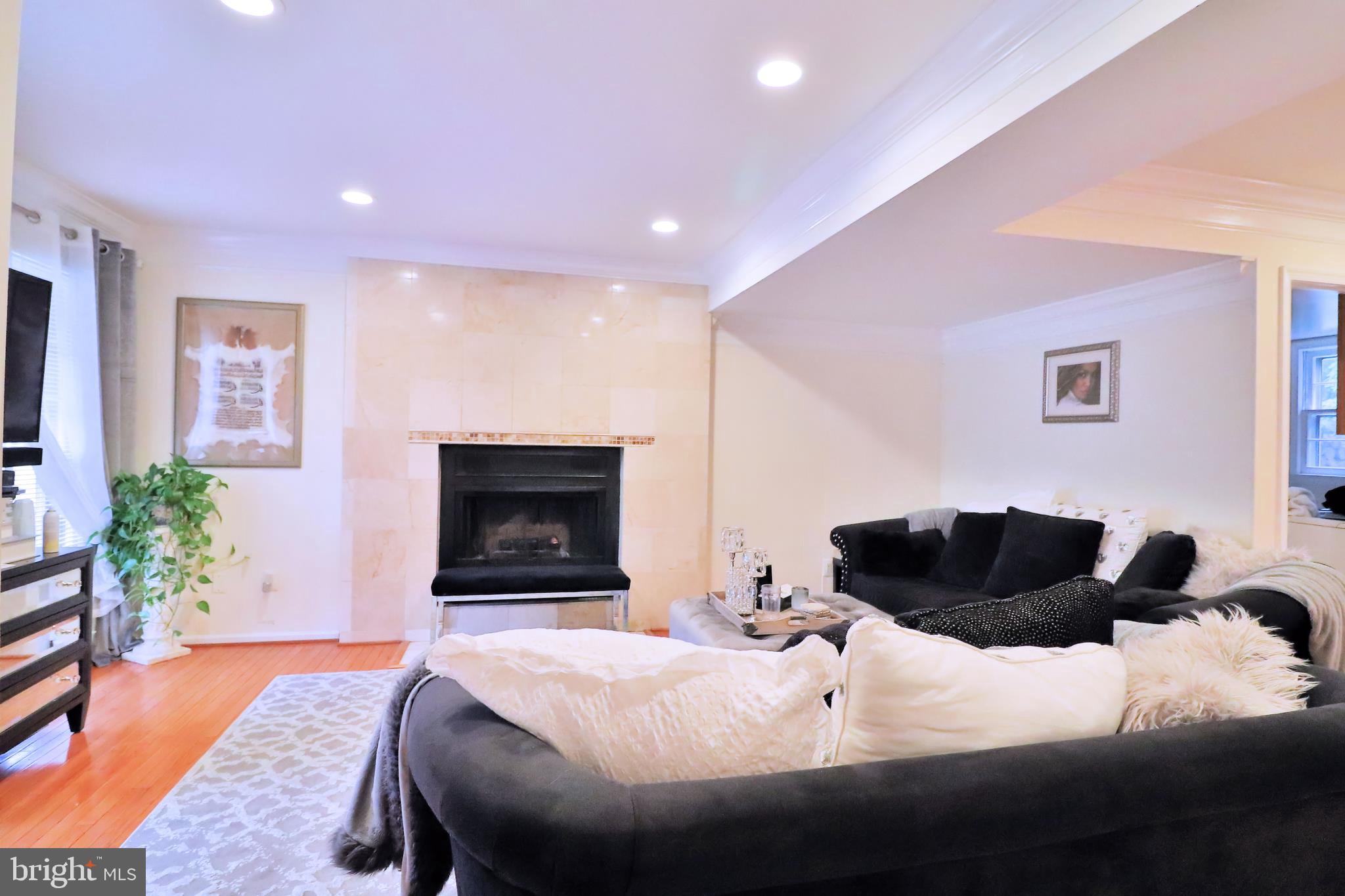 NEWINGTON WOODS WEST - Residential Lease