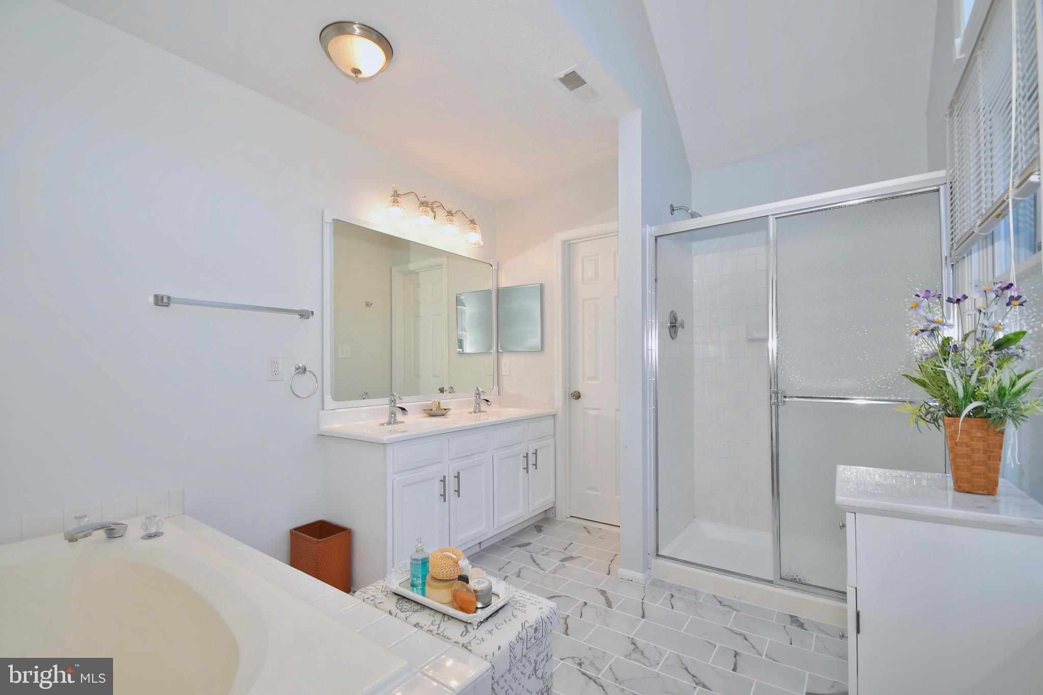 RIVERSIDE - Residential