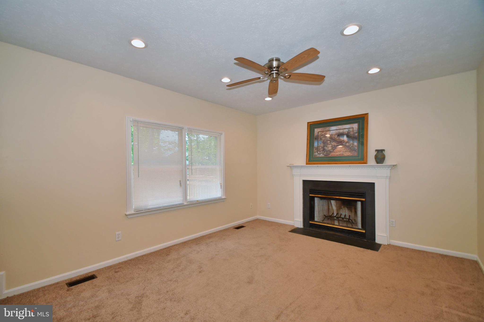 RIVERSIDE - Residential