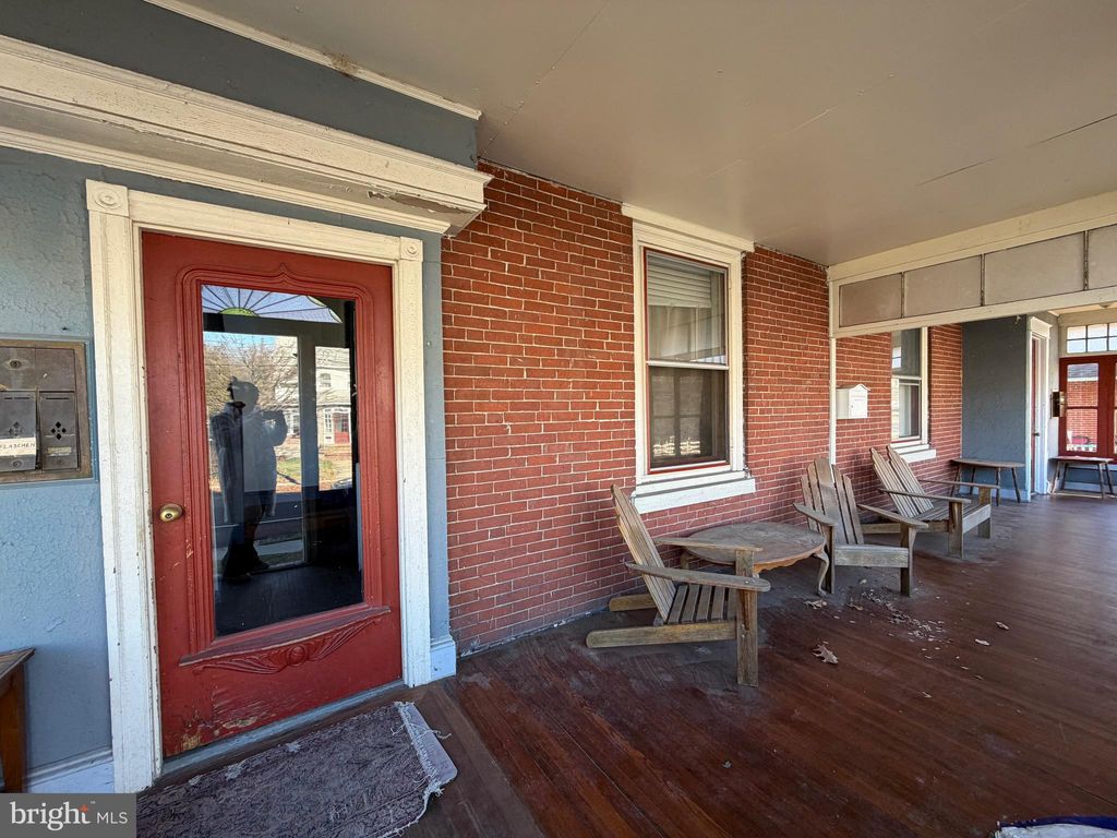 Photo of 24 W Greenwood Avenue #3RD FLOOR, LANSDOWNE, PA 19050 (MLS # PADE2104706)