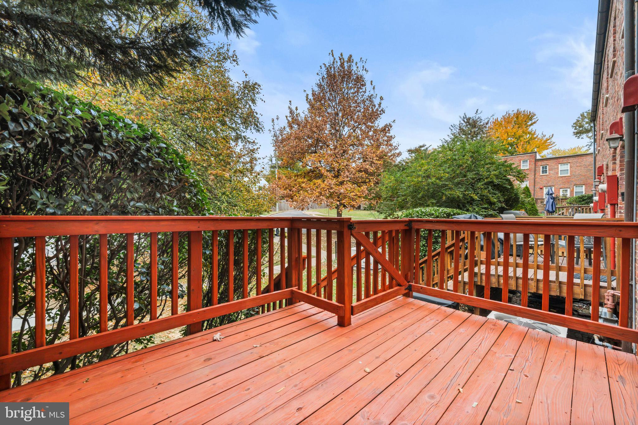 ARLINGTON VILLAGE - Residential