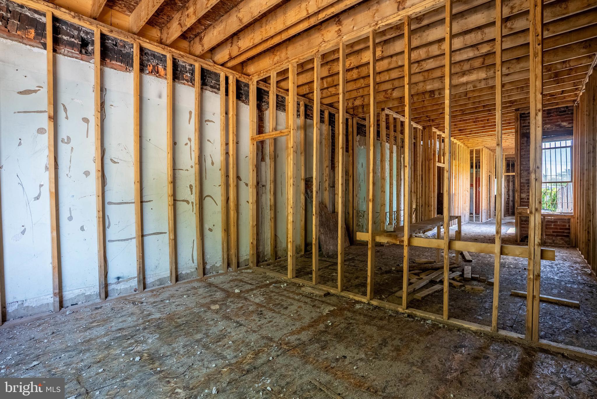 POINT BREEZE - Commercial Sale