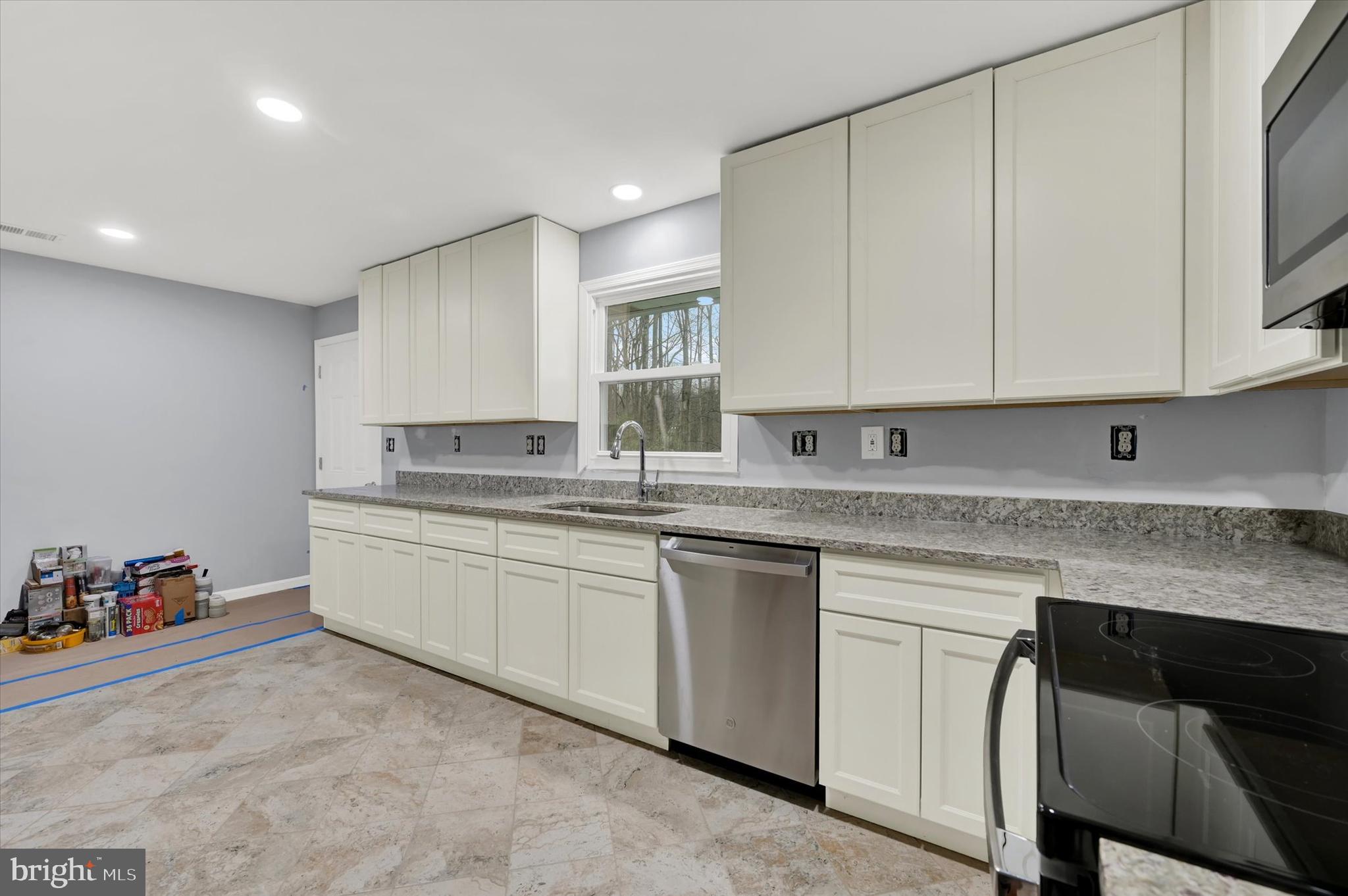 27329 JENNY HYE LANE