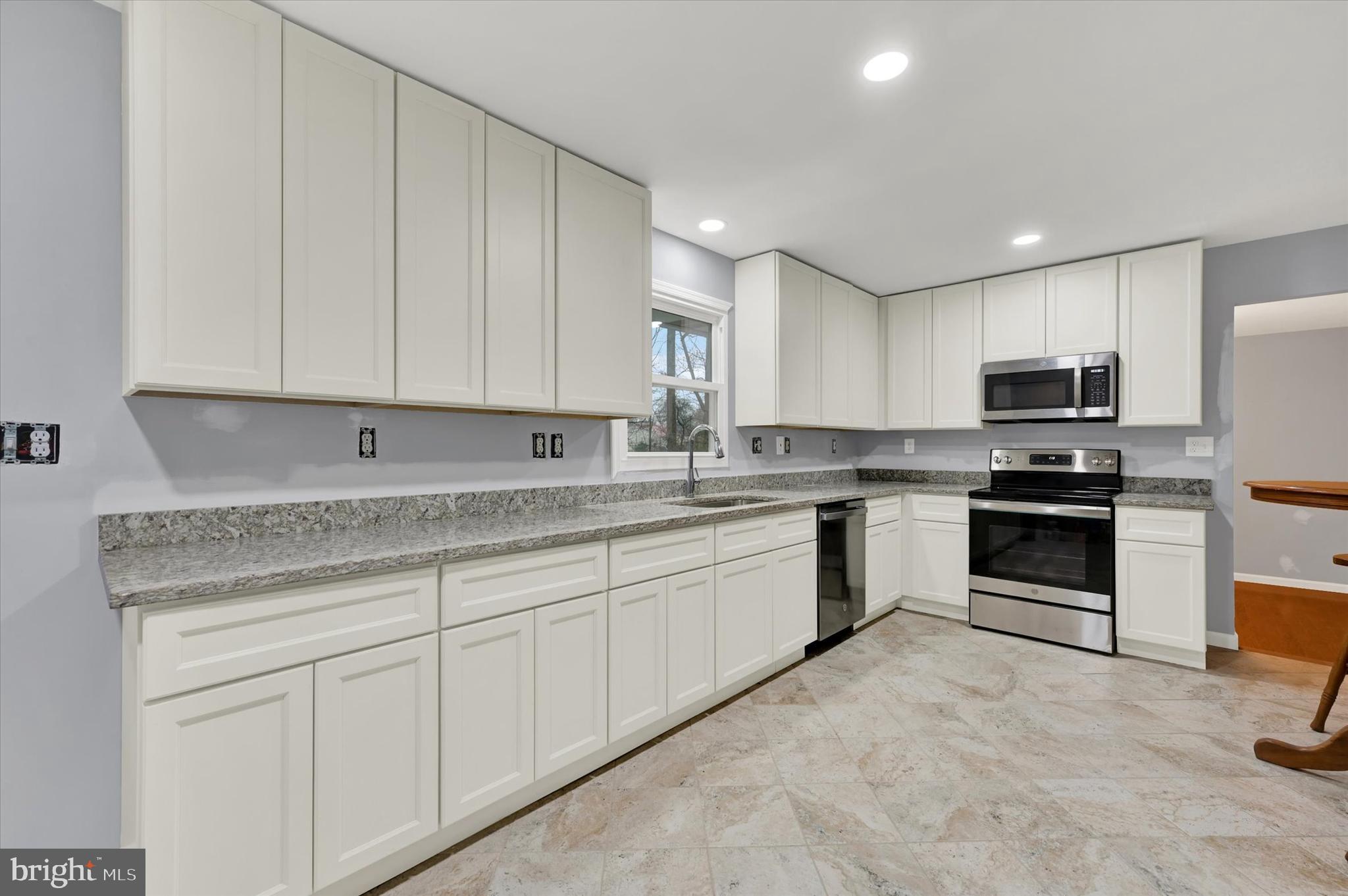 27329 JENNY HYE LANE