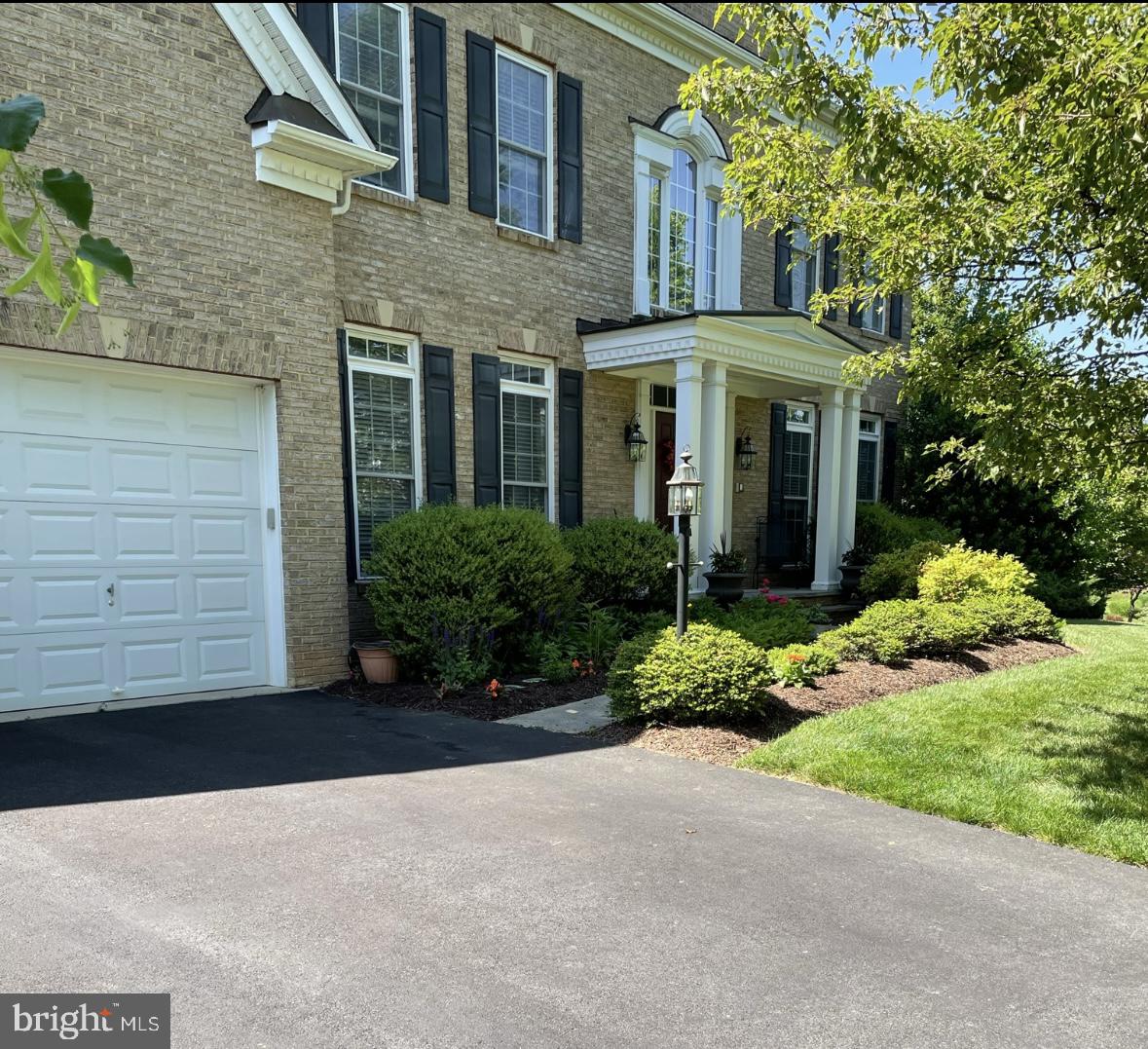 5200 CARSON COURT