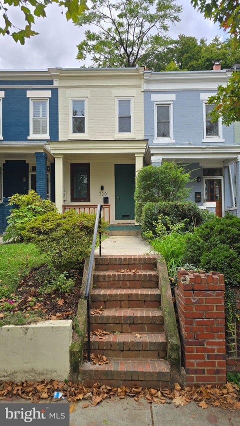 Townhouse For Rent - 320 14th Street<br/> WASHINGTON, DC 20002