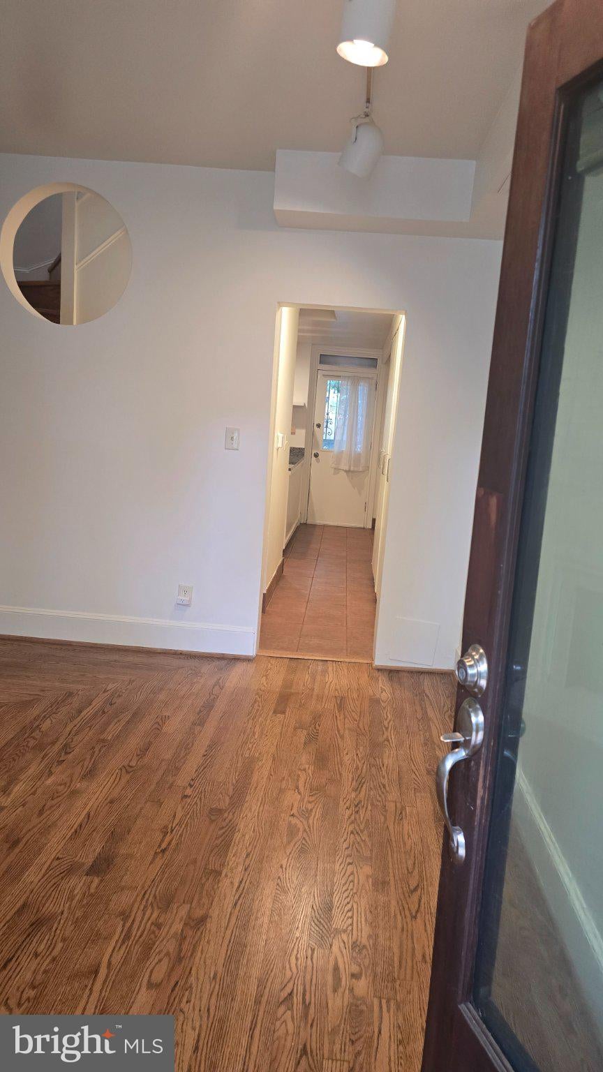 320 14TH STREET NE