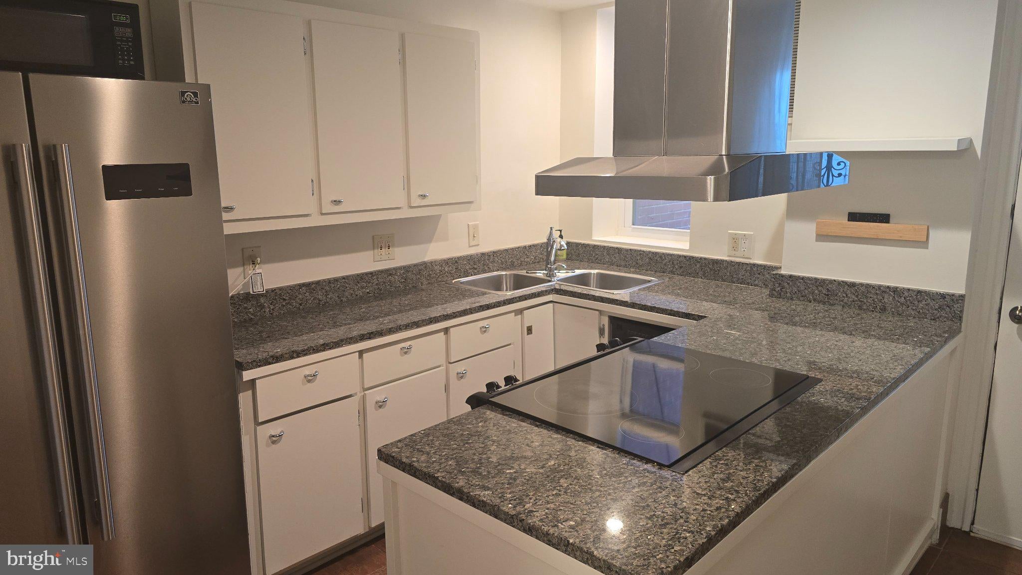 320 14TH STREET NE
