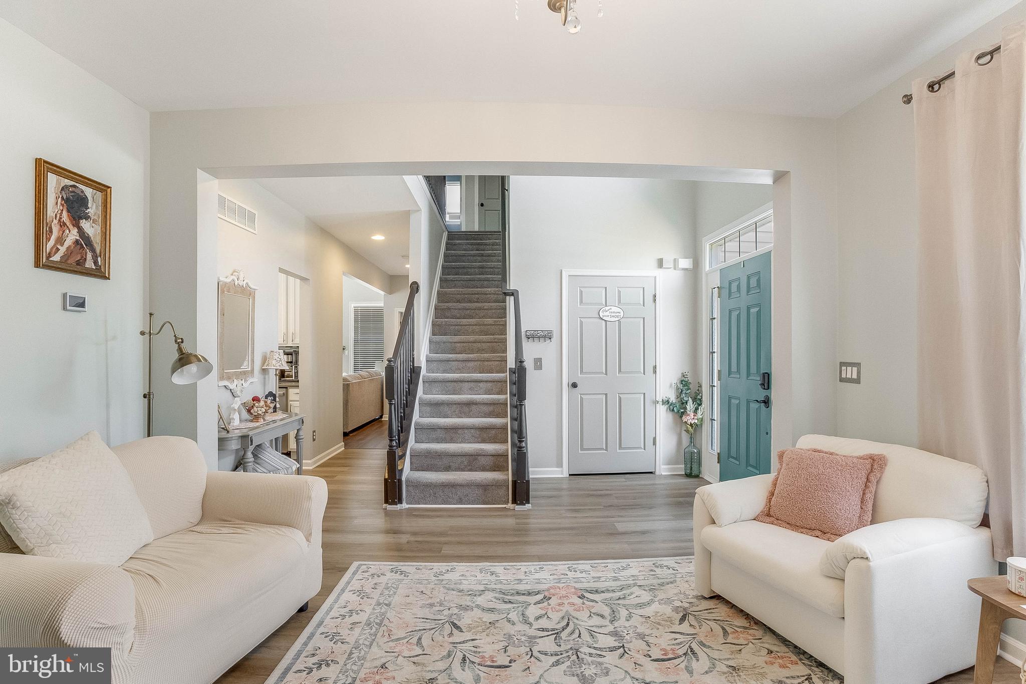 6 COSTABELLA COURT