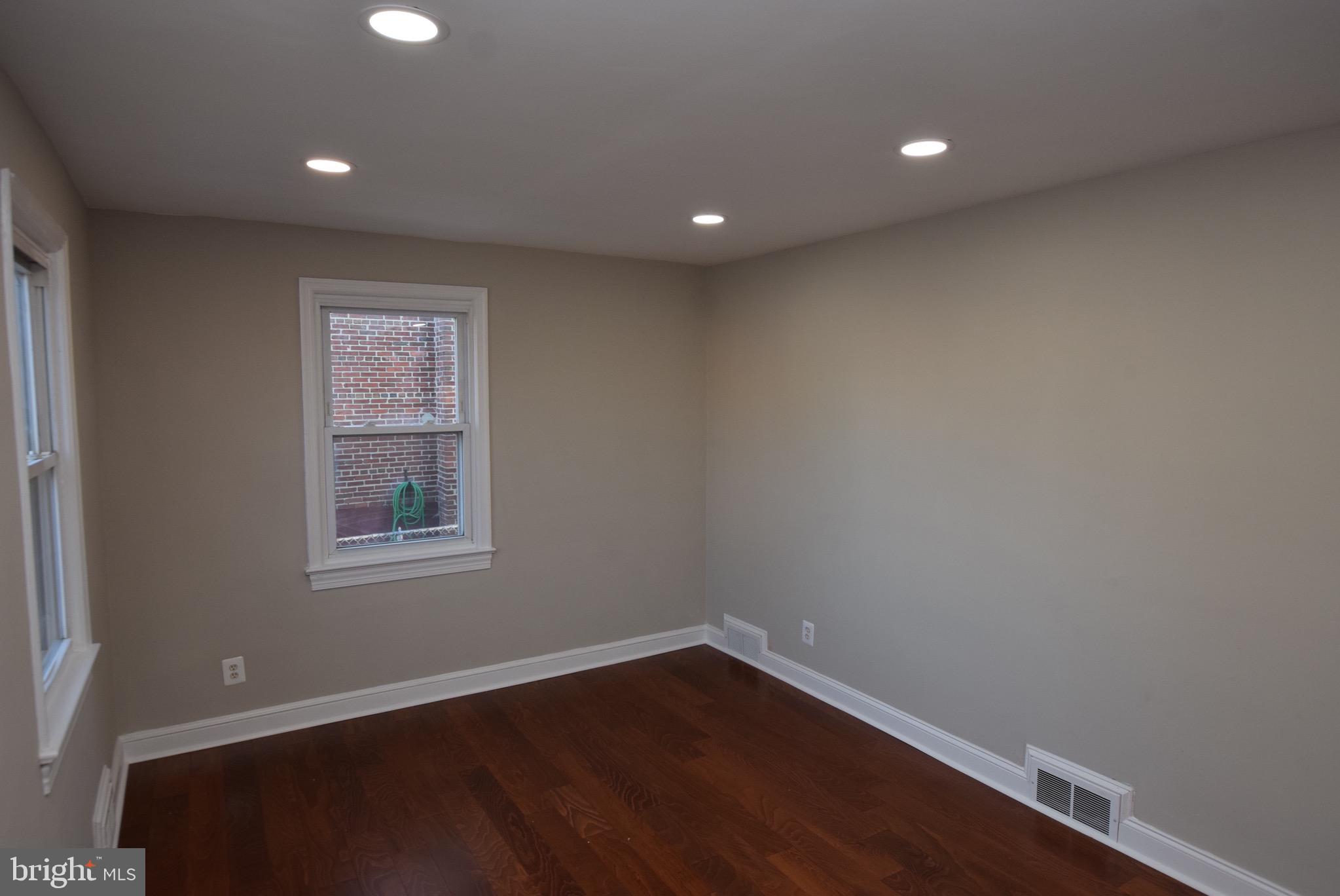 WASHINGTON SUBURBAN HOME - Residential