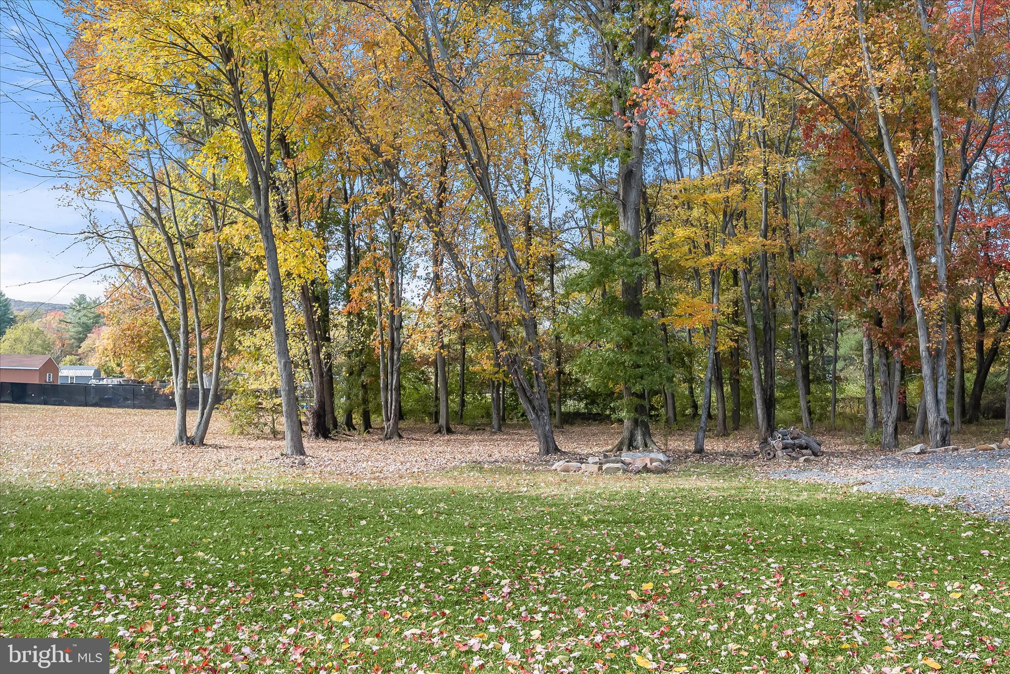 MOUNTAINDALE - Residential