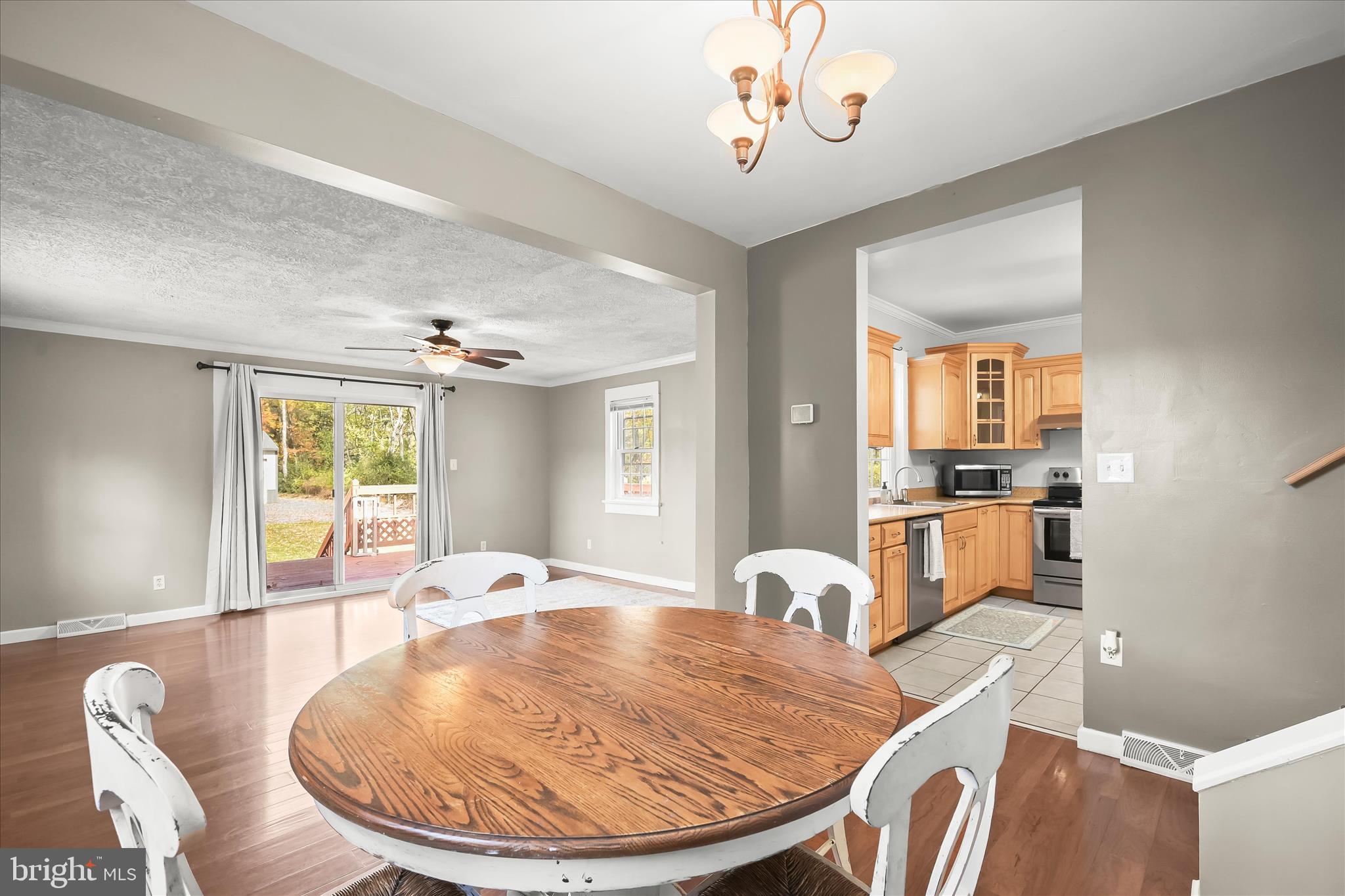 MOUNTAINDALE - Residential