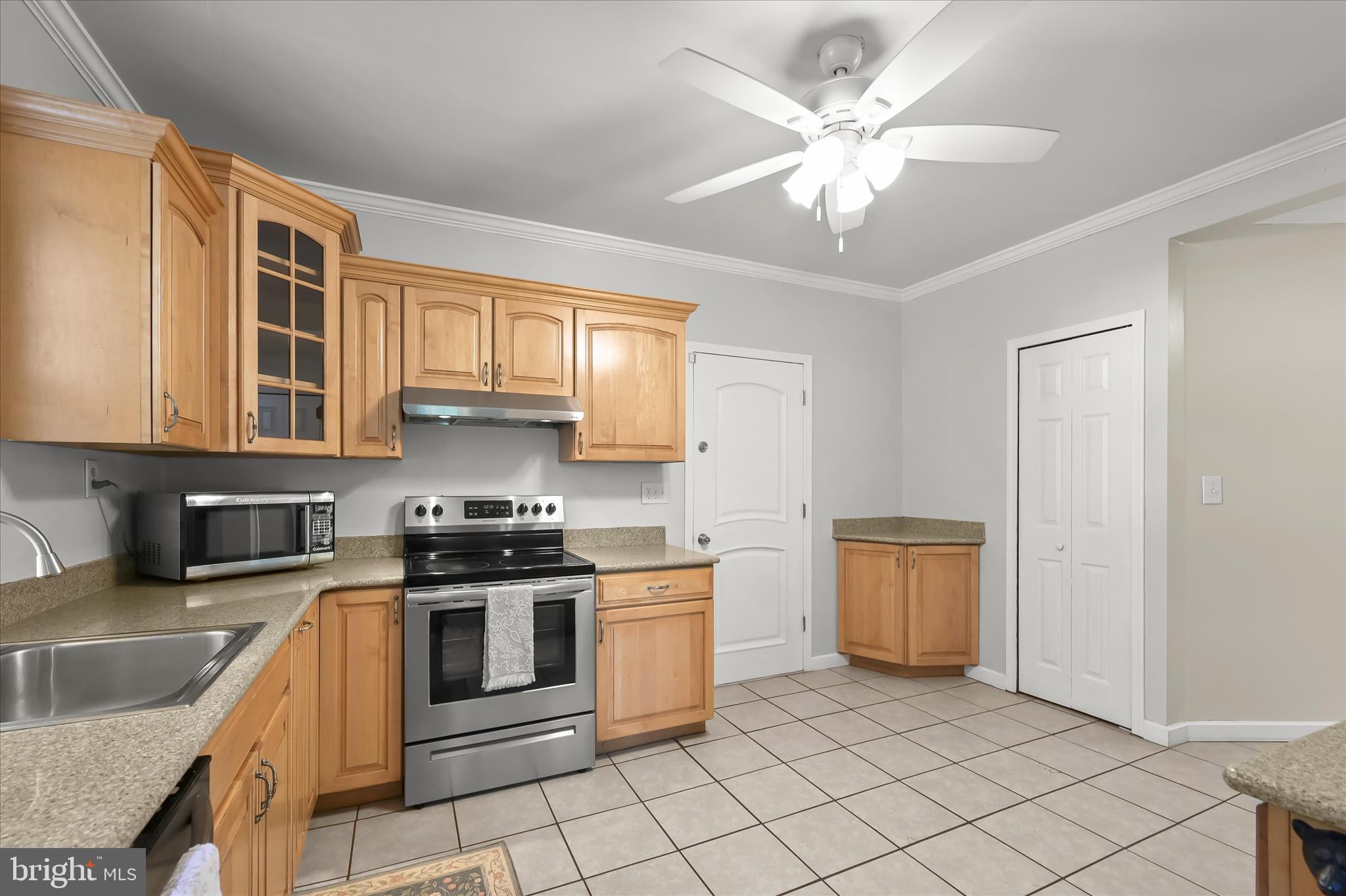 MOUNTAINDALE - Residential