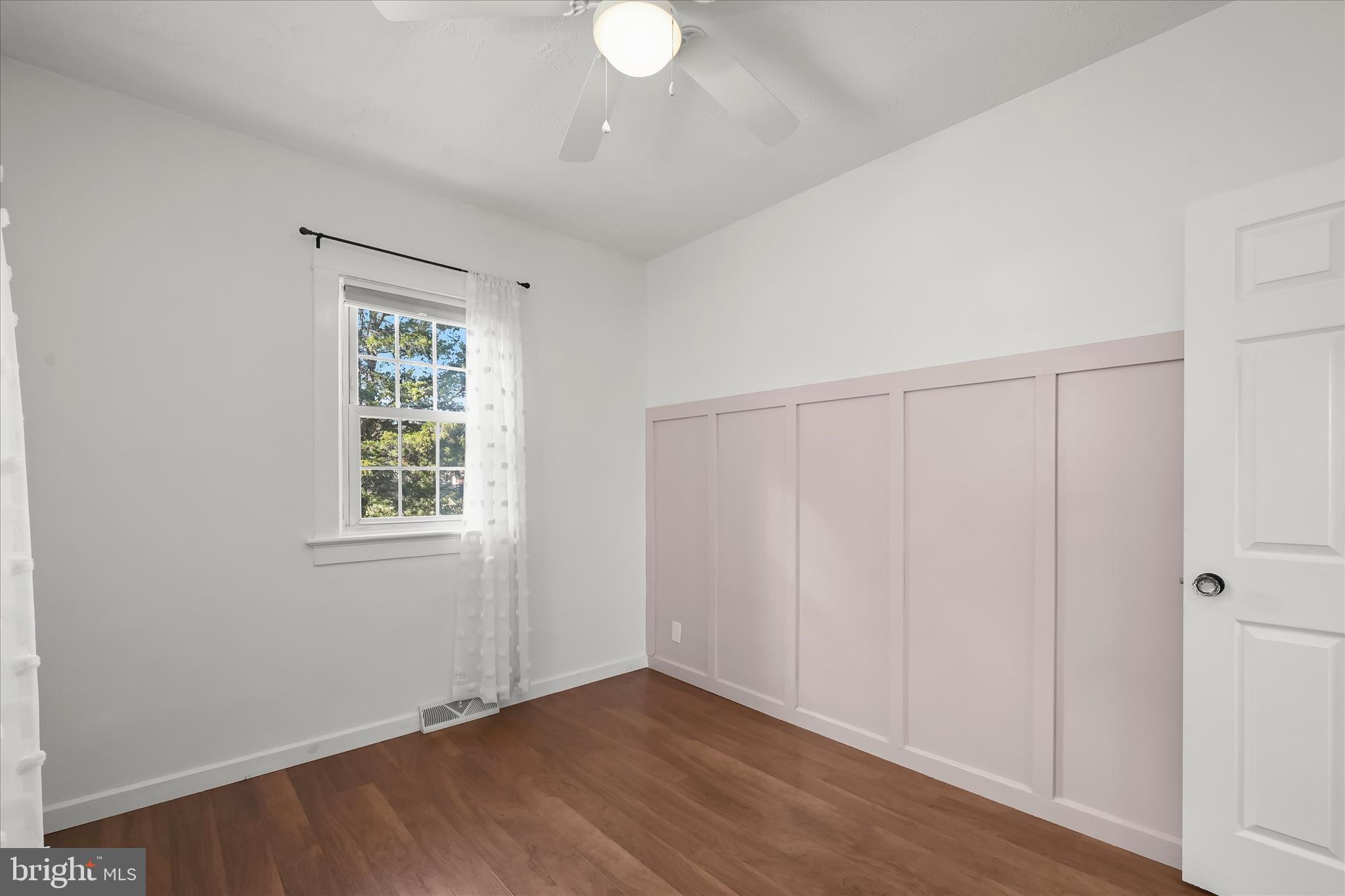 MOUNTAINDALE - Residential