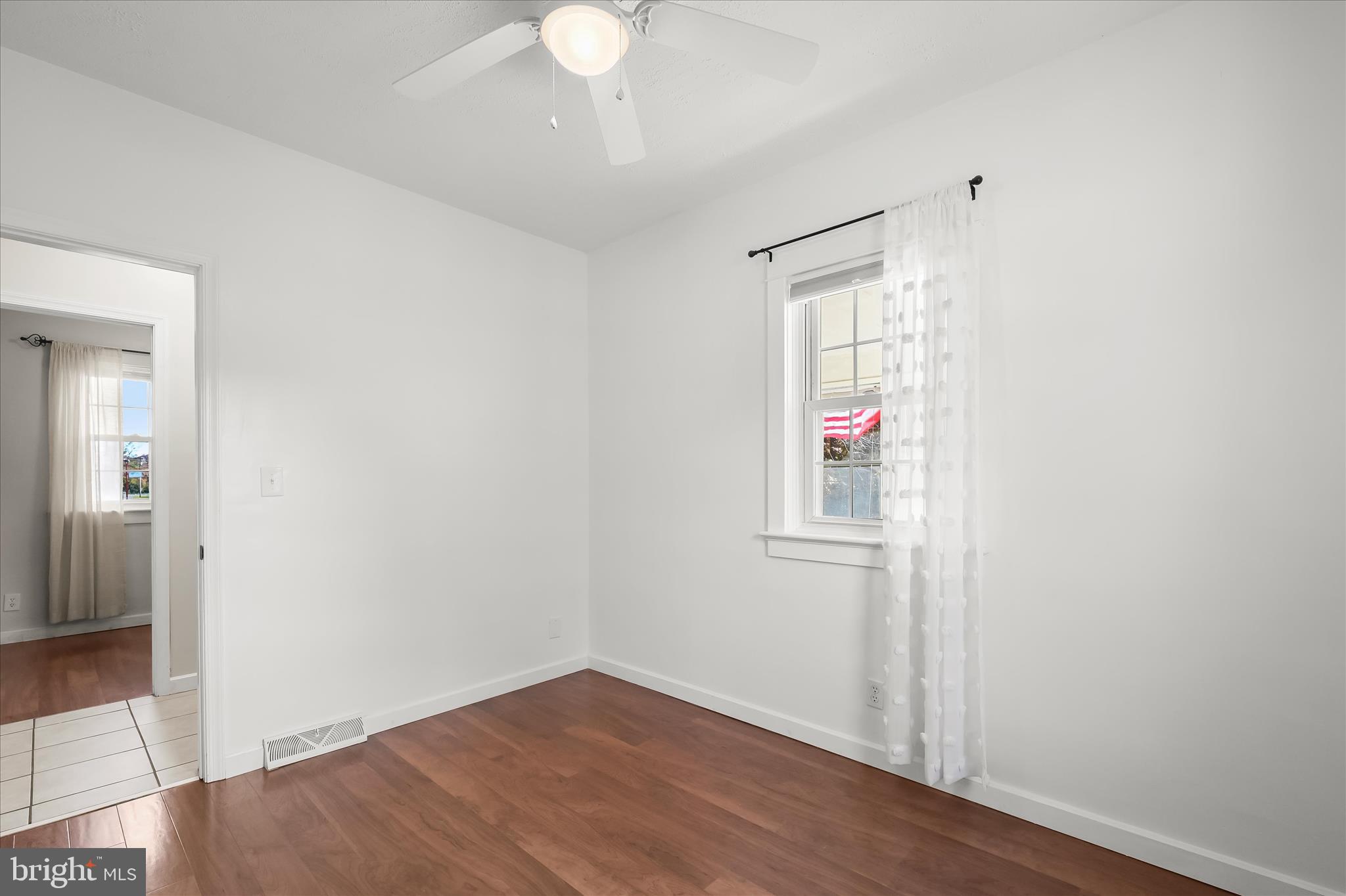 MOUNTAINDALE - Residential