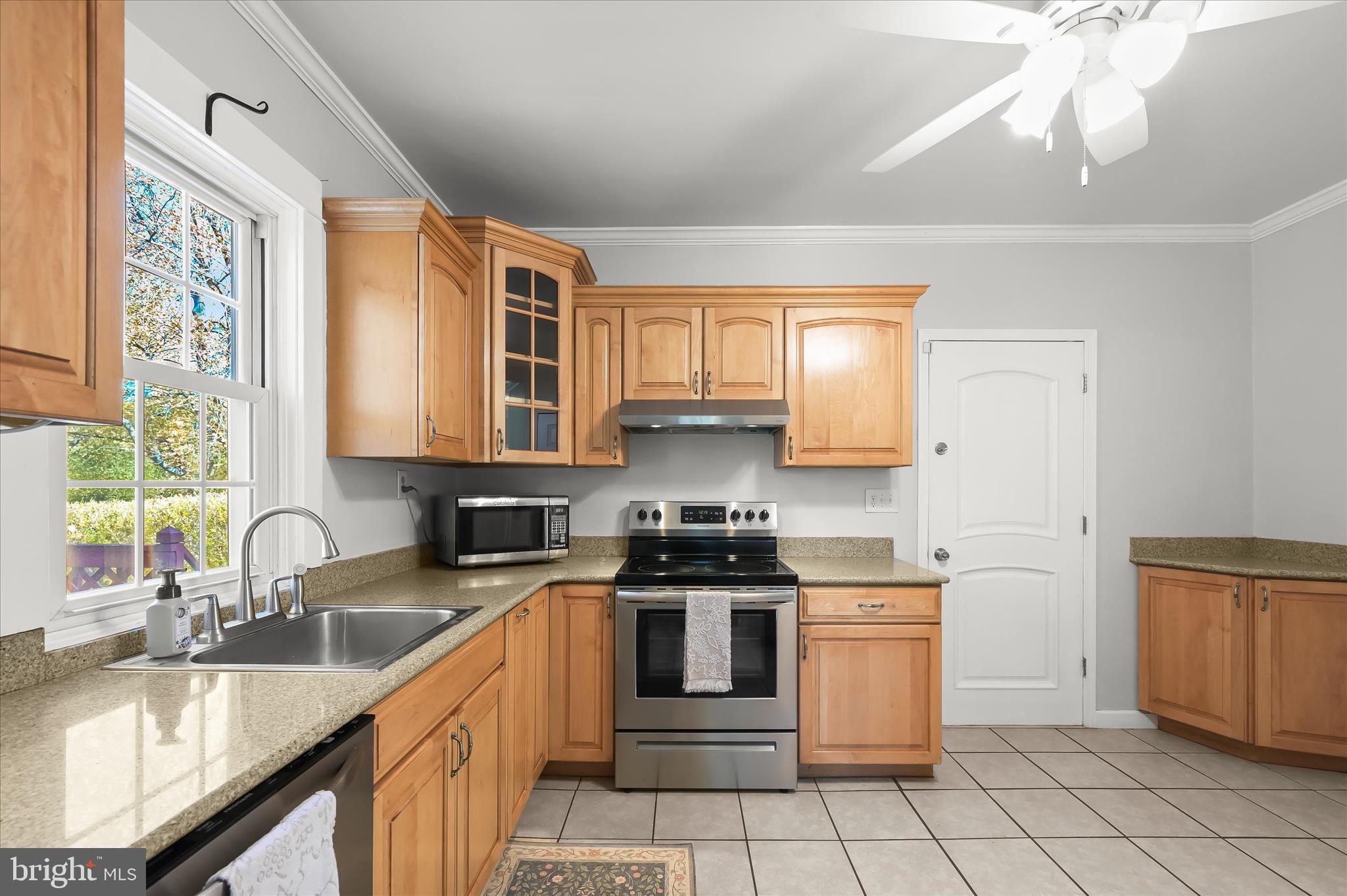 MOUNTAINDALE - Residential