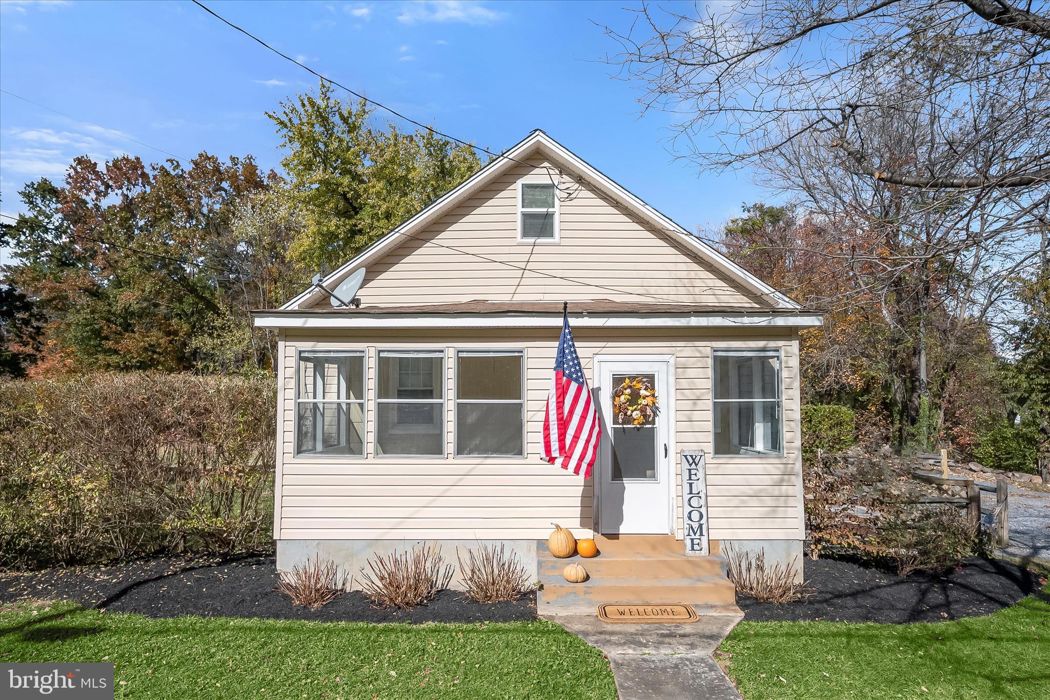 MOUNTAINDALE - Residential