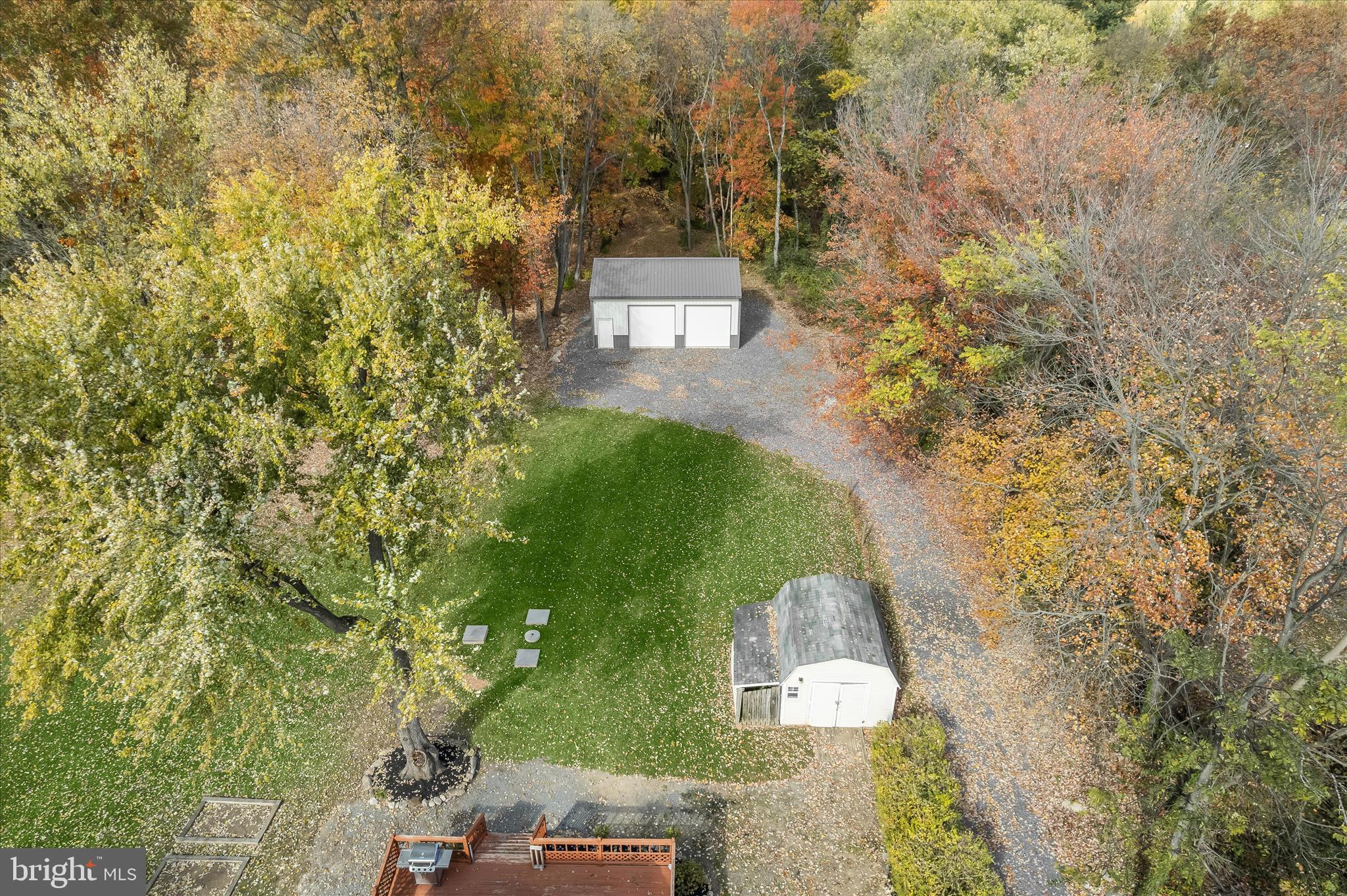 MOUNTAINDALE - Residential