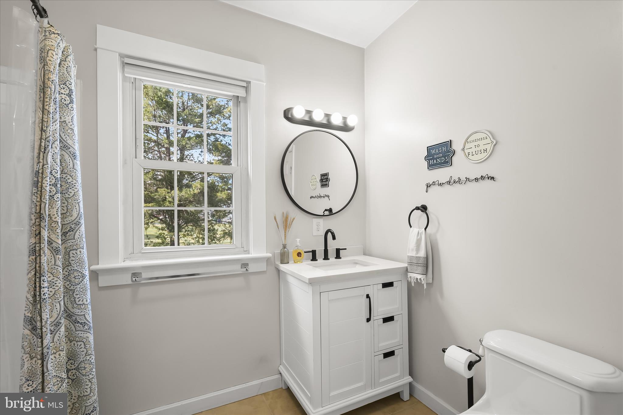 MOUNTAINDALE - Residential