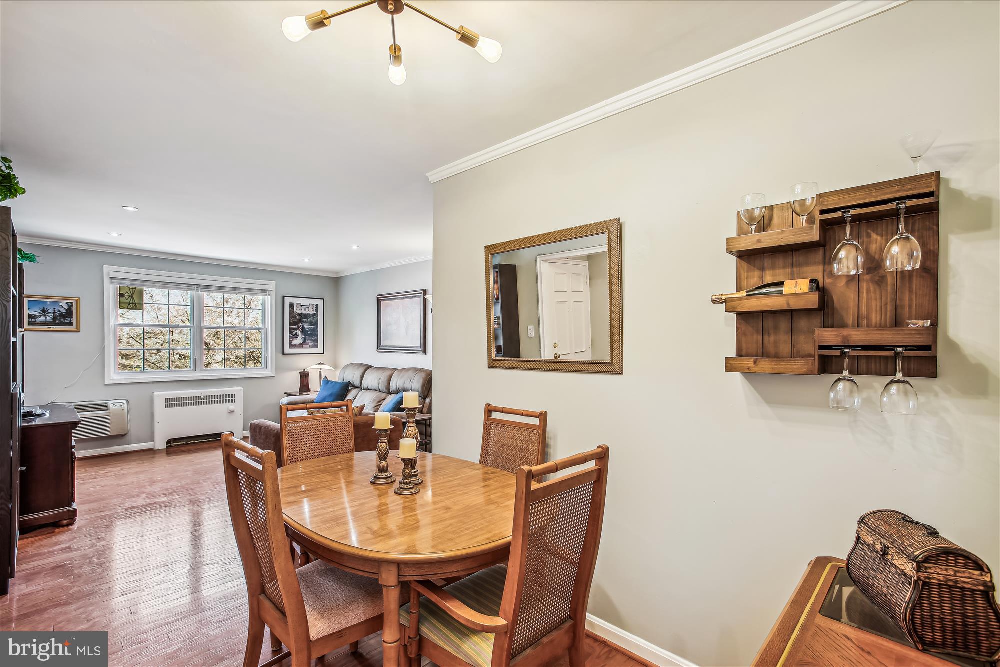 ARLINGTON OAKS - Residential