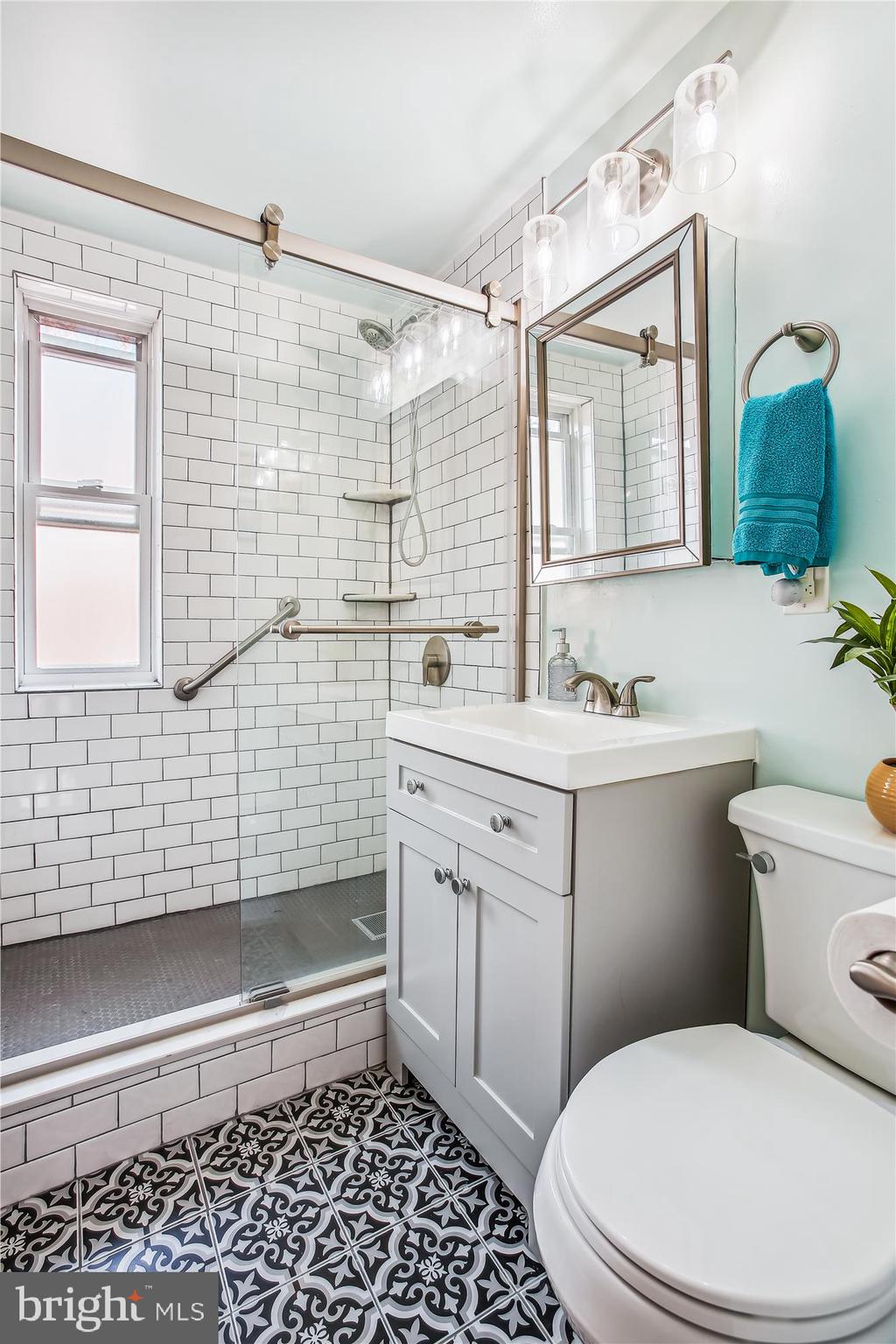 ARLINGTON OAKS - Residential