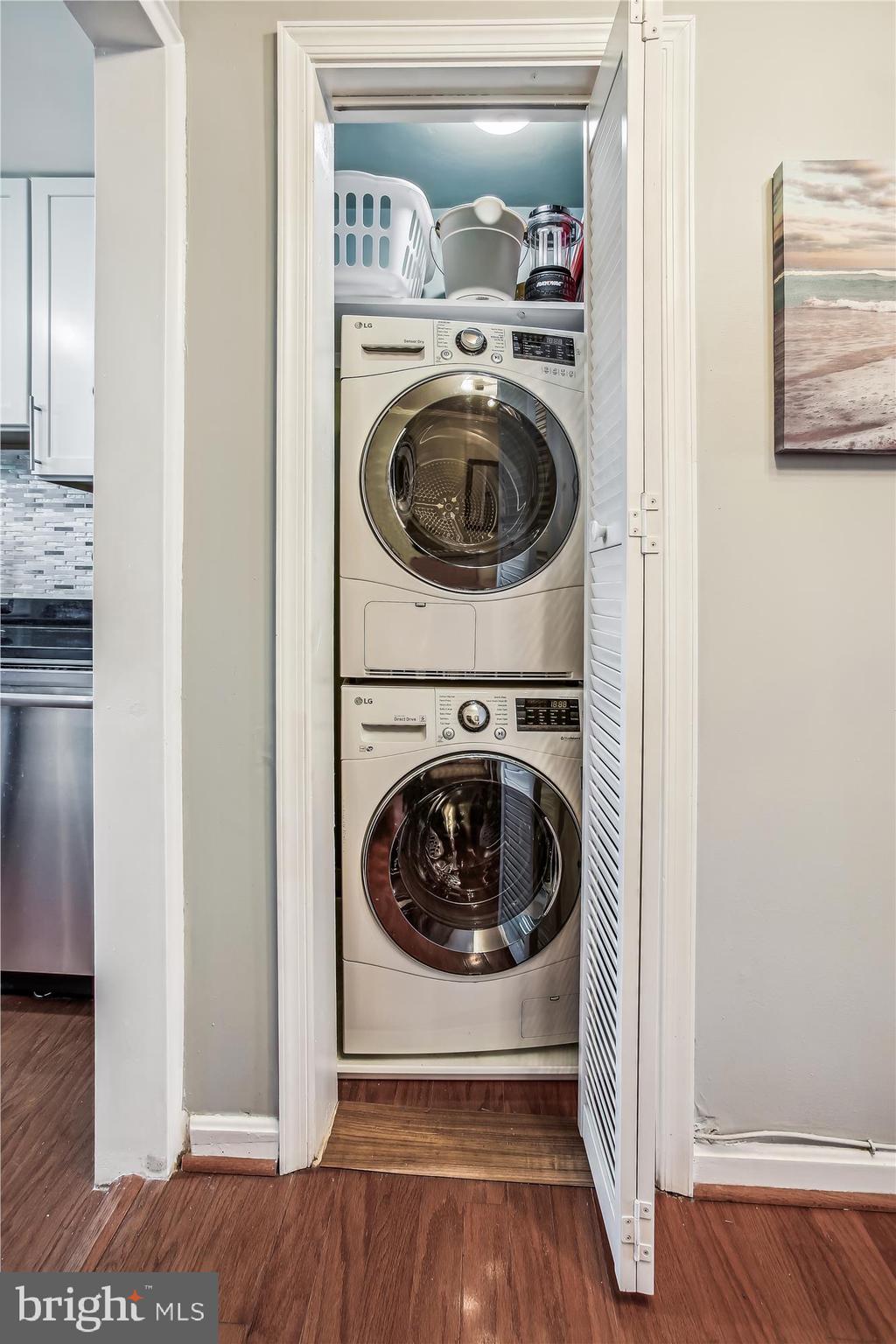 ARLINGTON OAKS - Residential