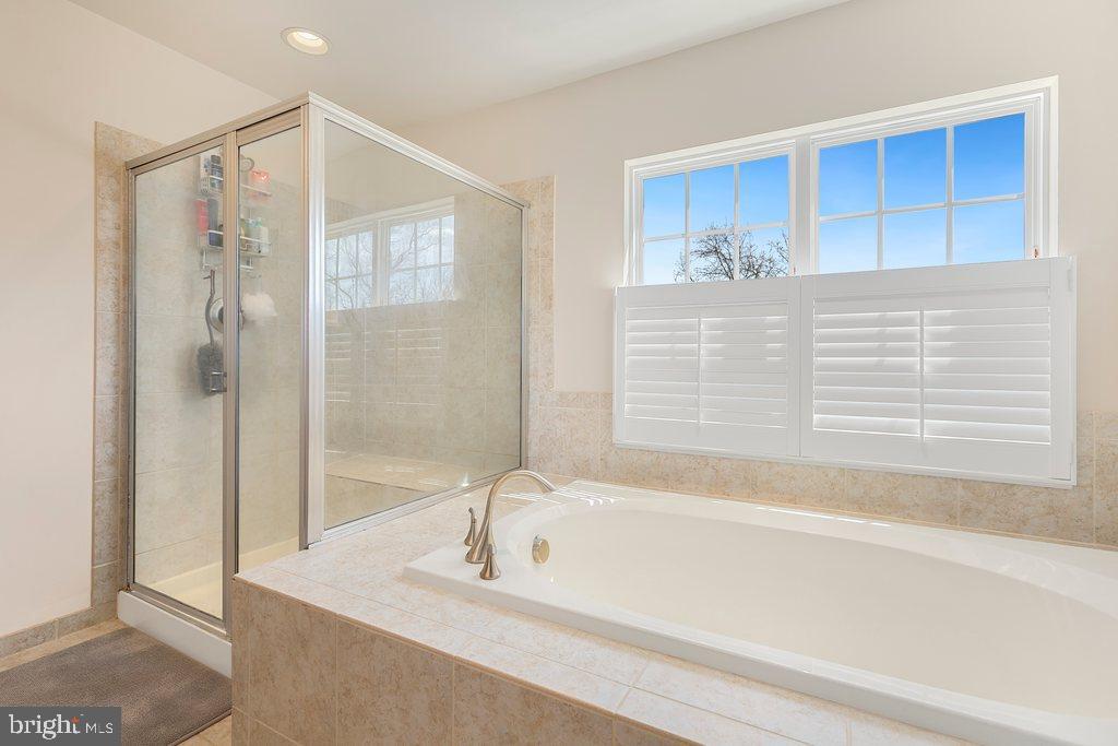 ROCK CREEK WOODS - Residential