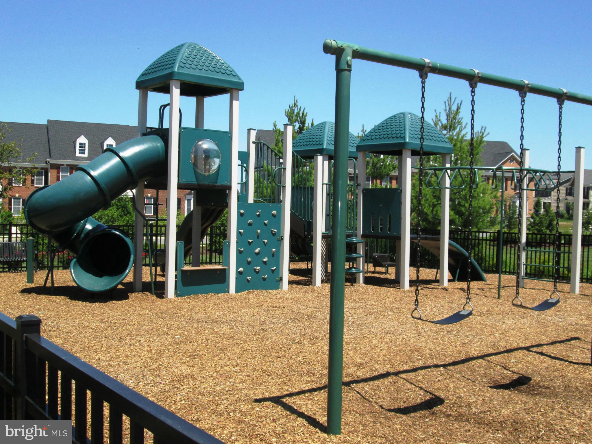 LOUDOUN VALLEY ESTATES 2 - Residential Lease