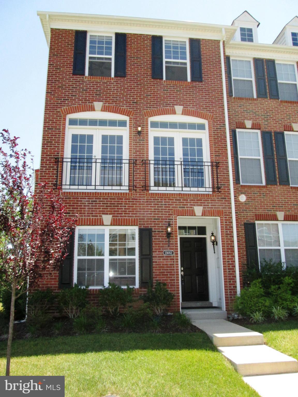 LOUDOUN VALLEY ESTATES 2 - Residential Lease