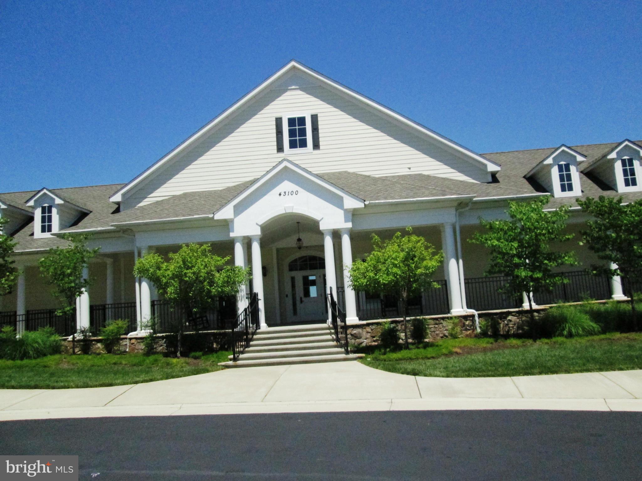 LOUDOUN VALLEY ESTATES 2 - Residential Lease