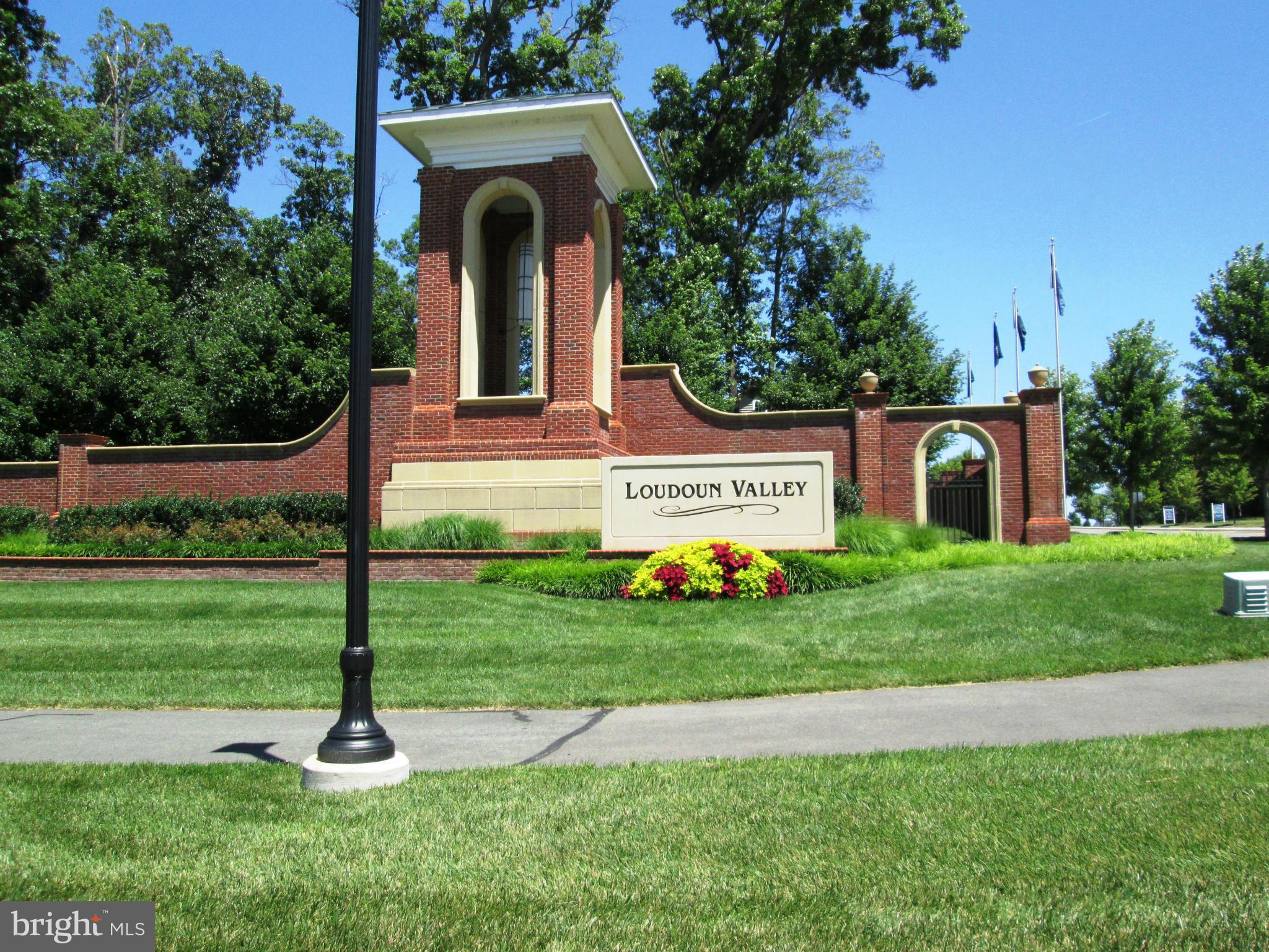 LOUDOUN VALLEY ESTATES 2 - Residential Lease