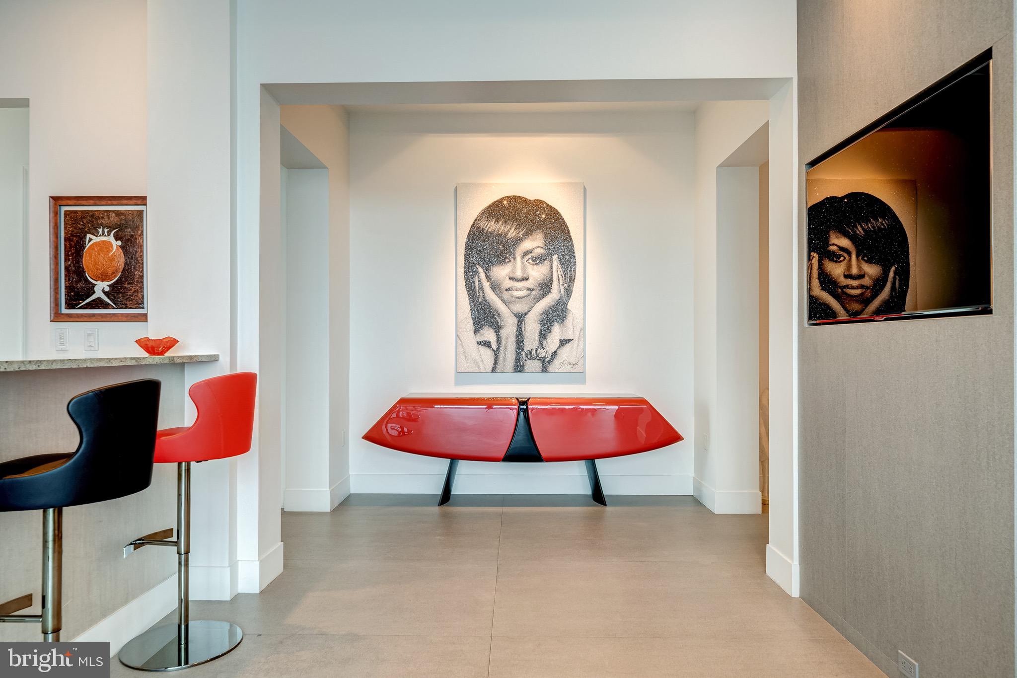 TURNBERRY TOWER - Residential