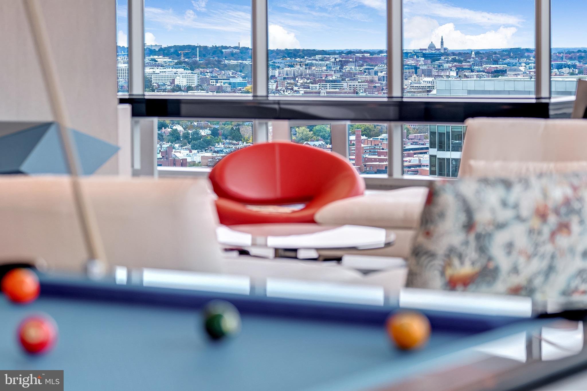 TURNBERRY TOWER - Residential