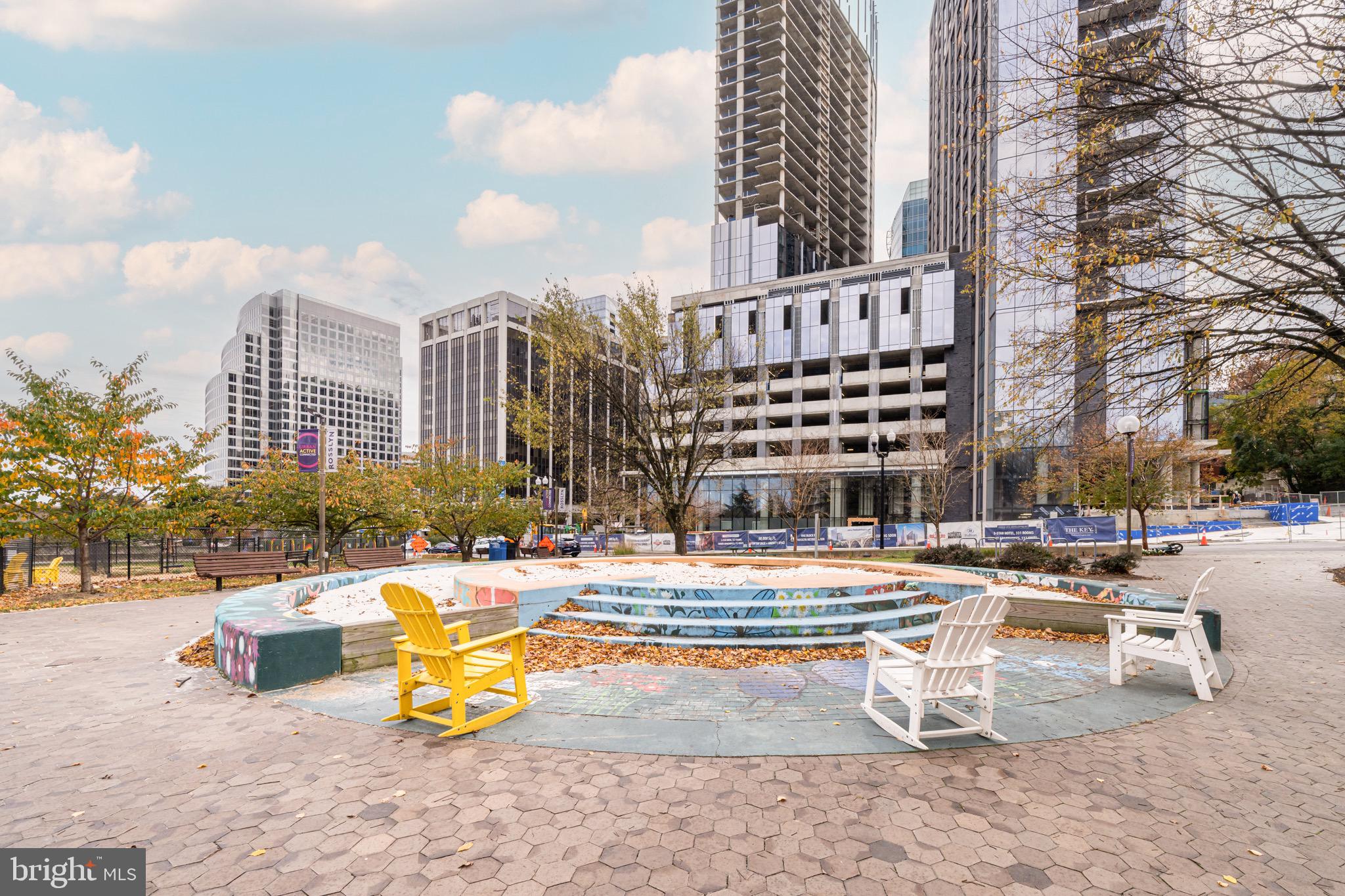 TURNBERRY TOWER - Residential