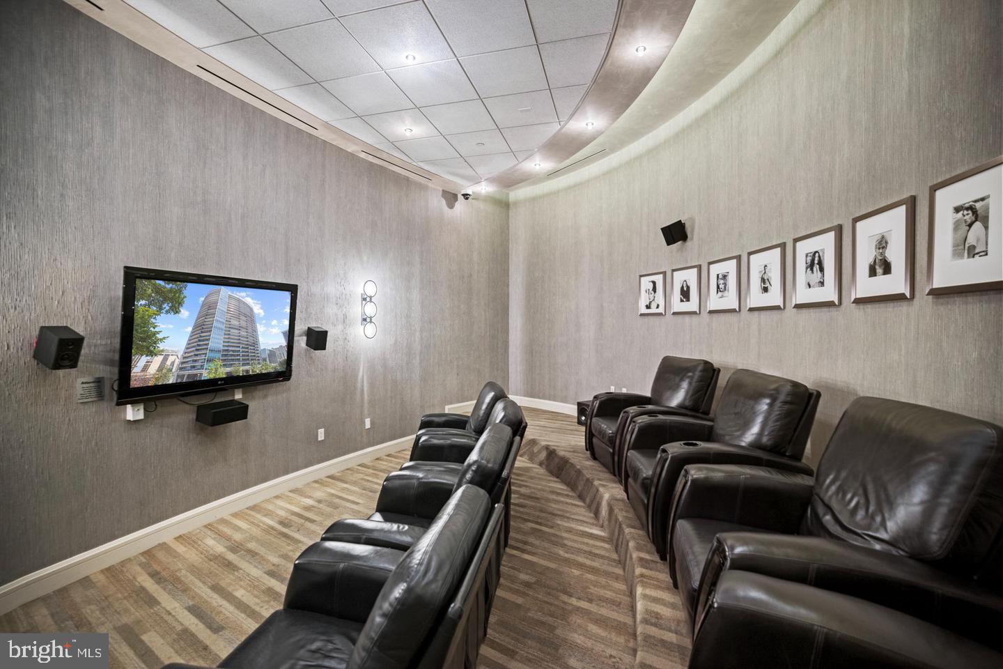 TURNBERRY TOWER - Residential